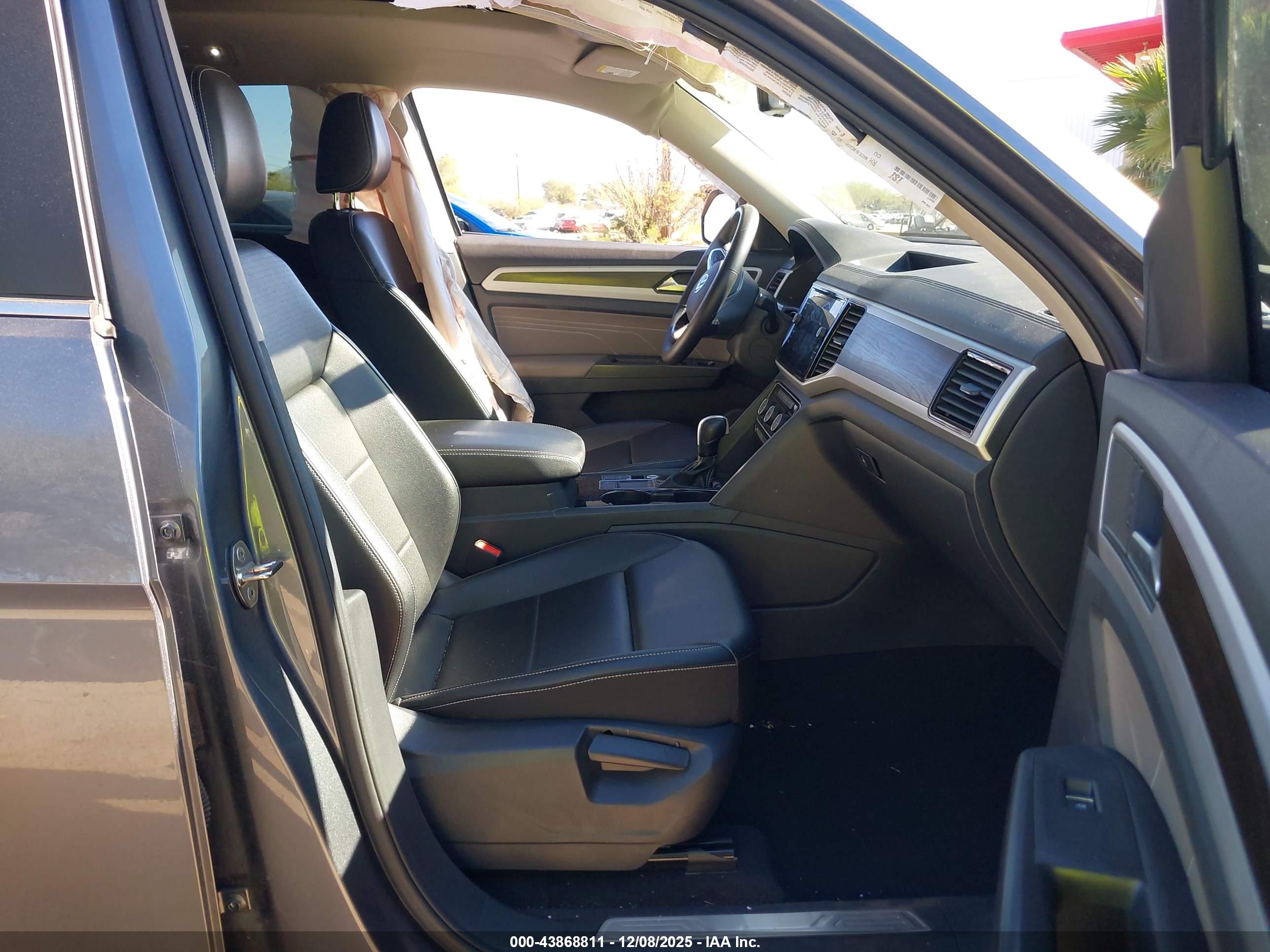 VOLKSWAGEN ATLAS image 5