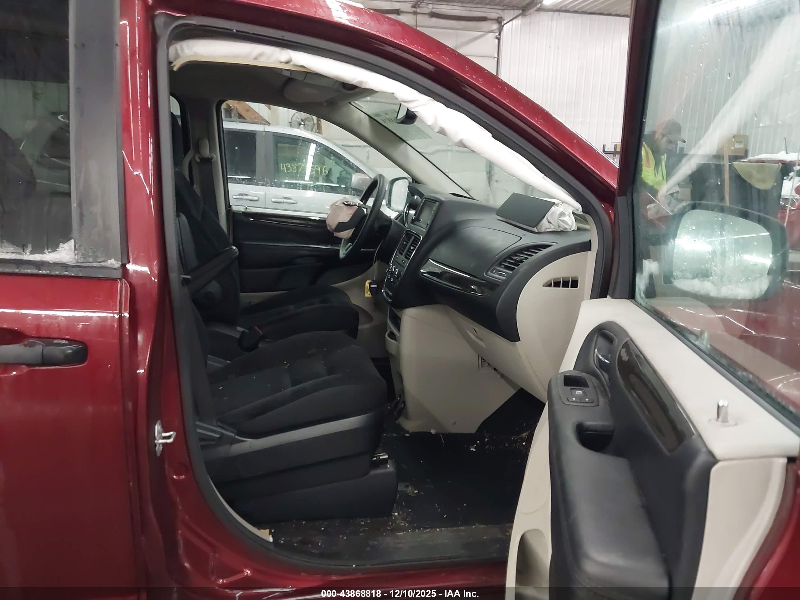 DODGE GRAND image 5