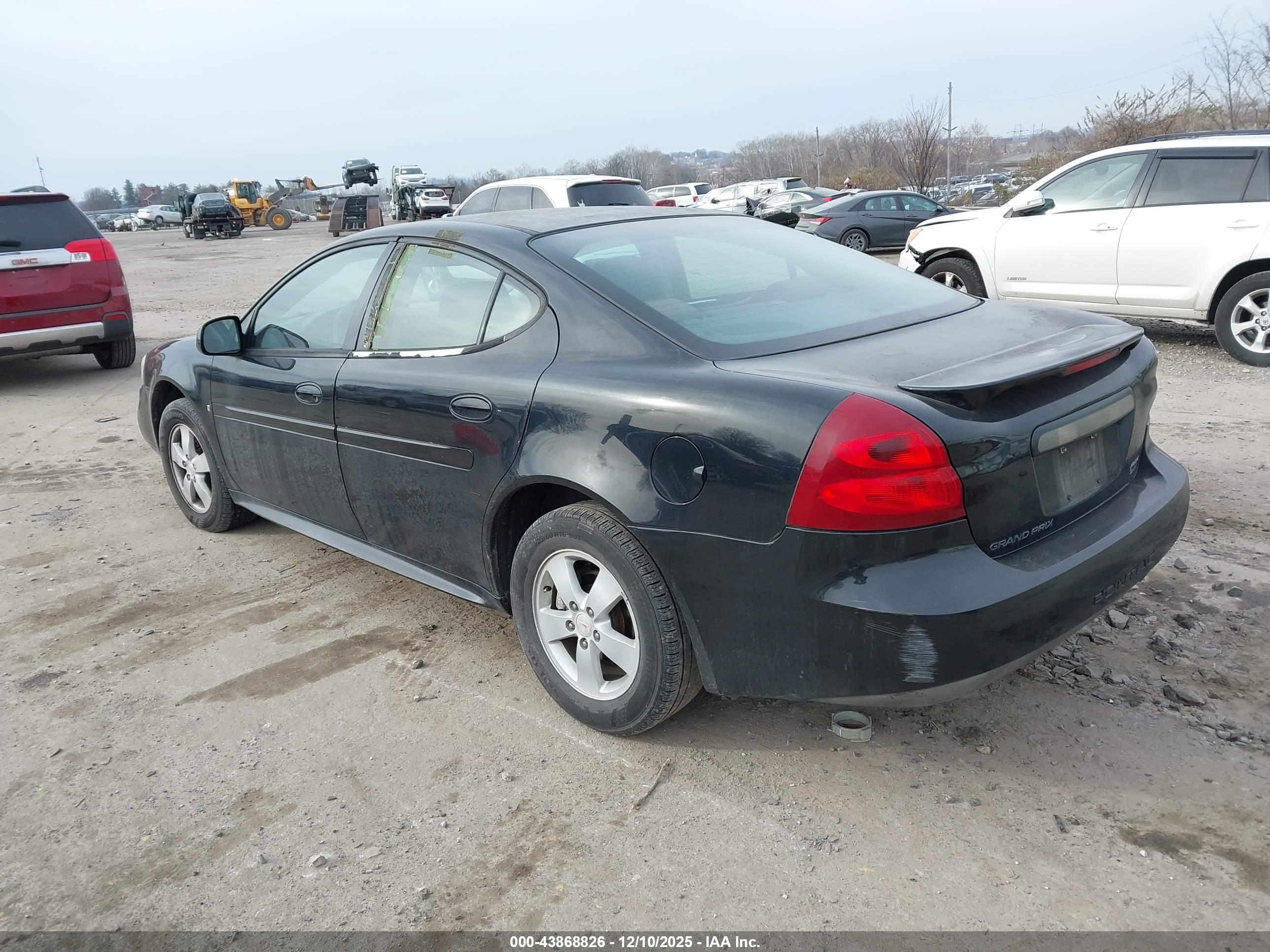 PONTIAC GRAND image 3