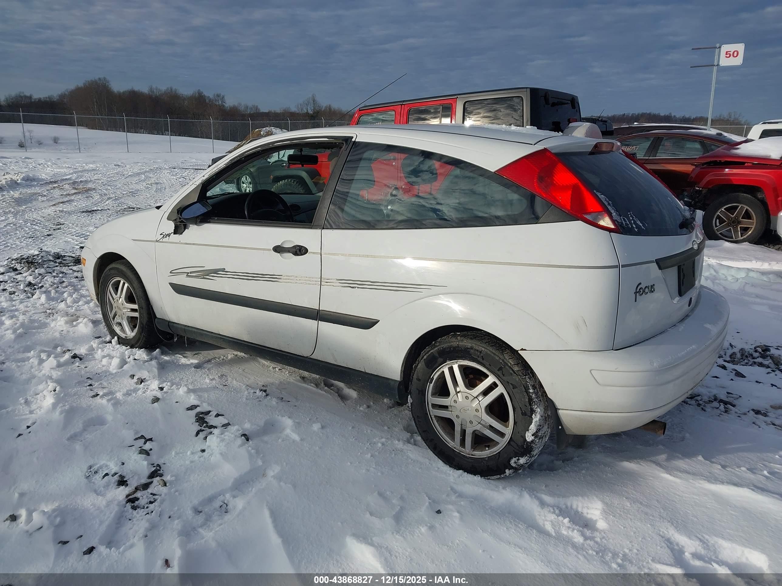 FORD FOCUS image 3