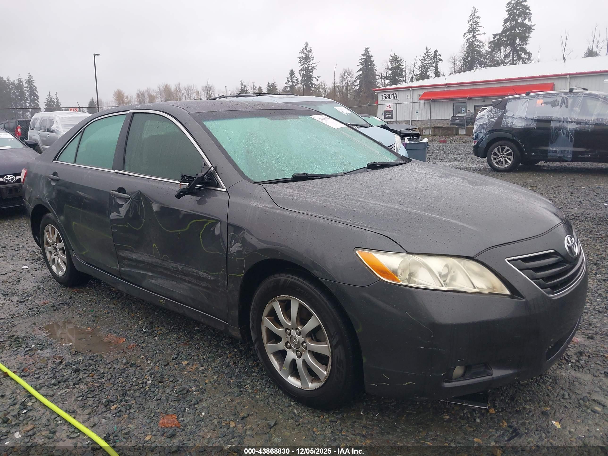 TOYOTA CAMRY image 6