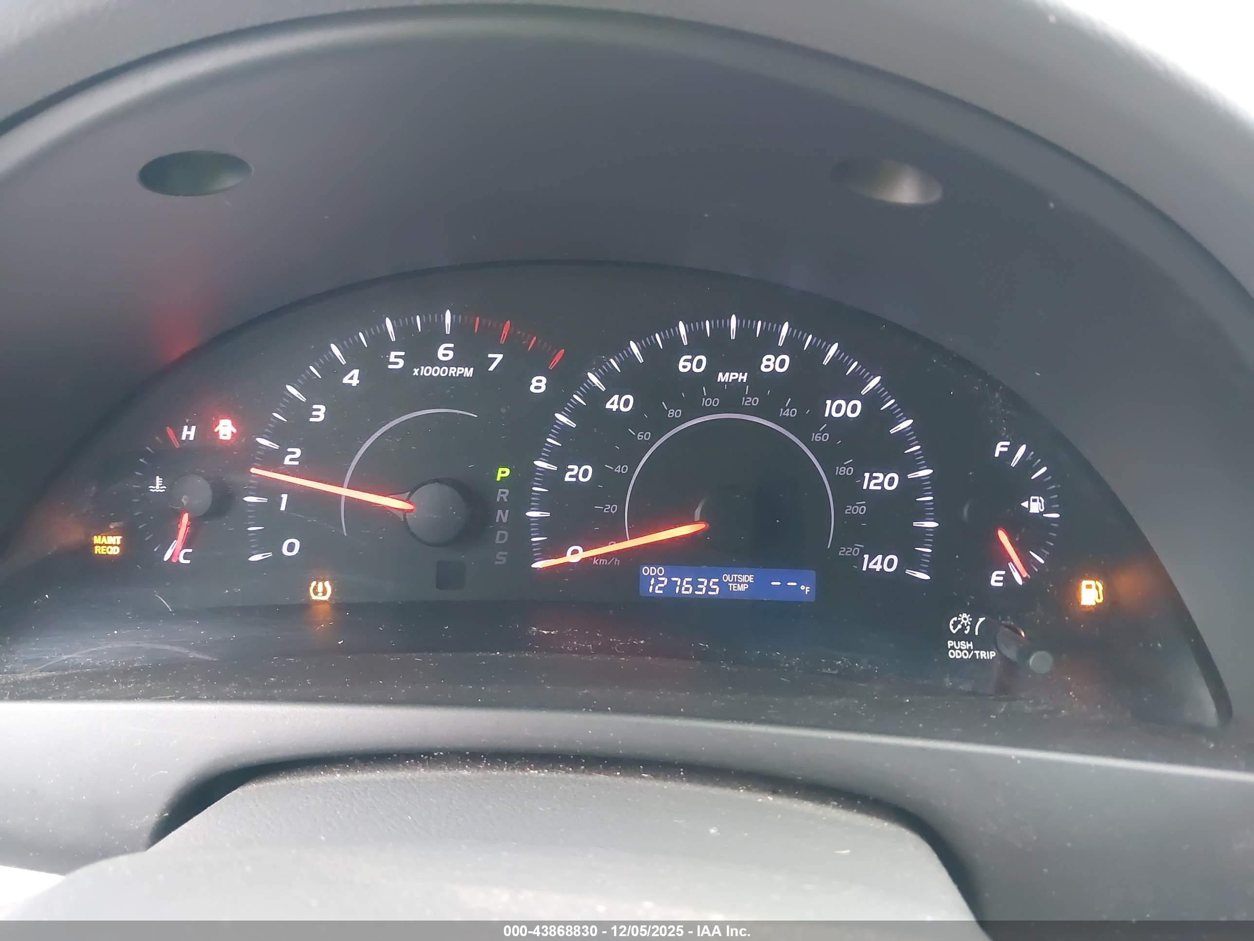 TOYOTA CAMRY image 7