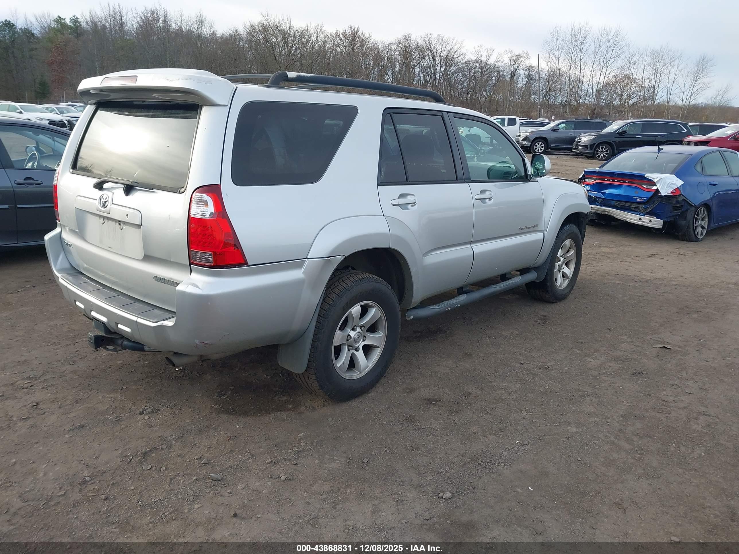 TOYOTA 4RUNNER image 4