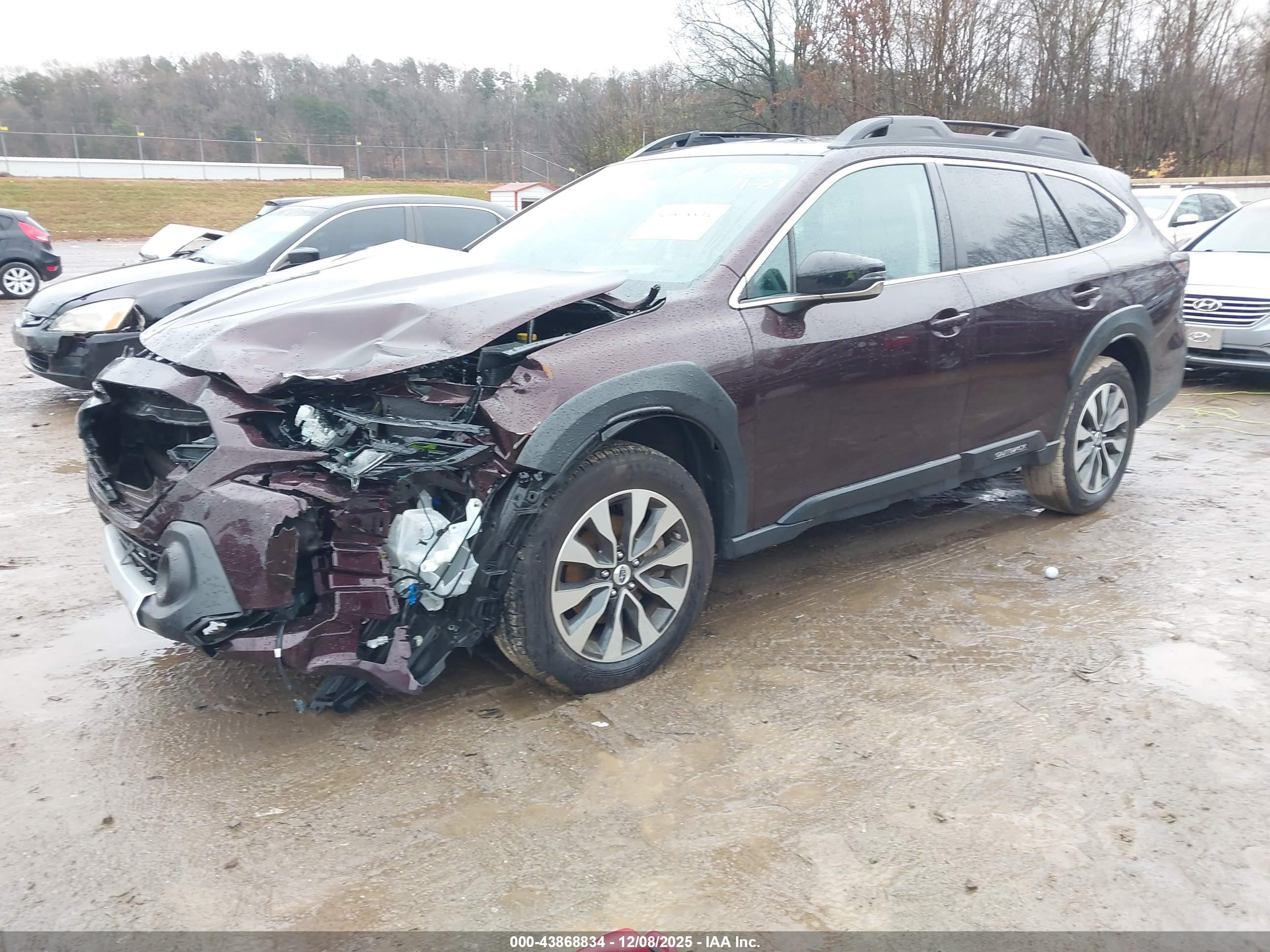 SUBARU OUTBACK image 2