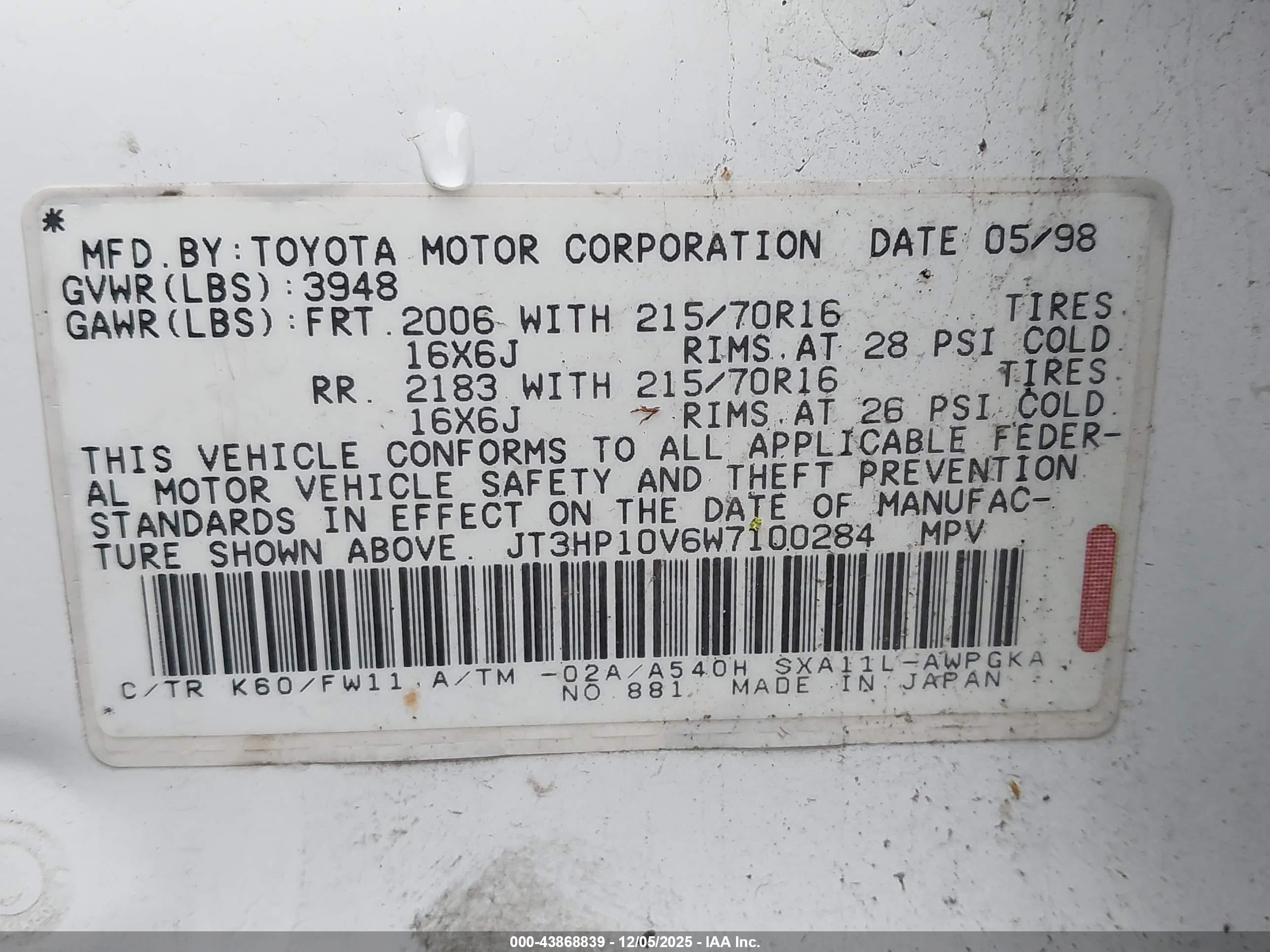 TOYOTA RAV4 image 9