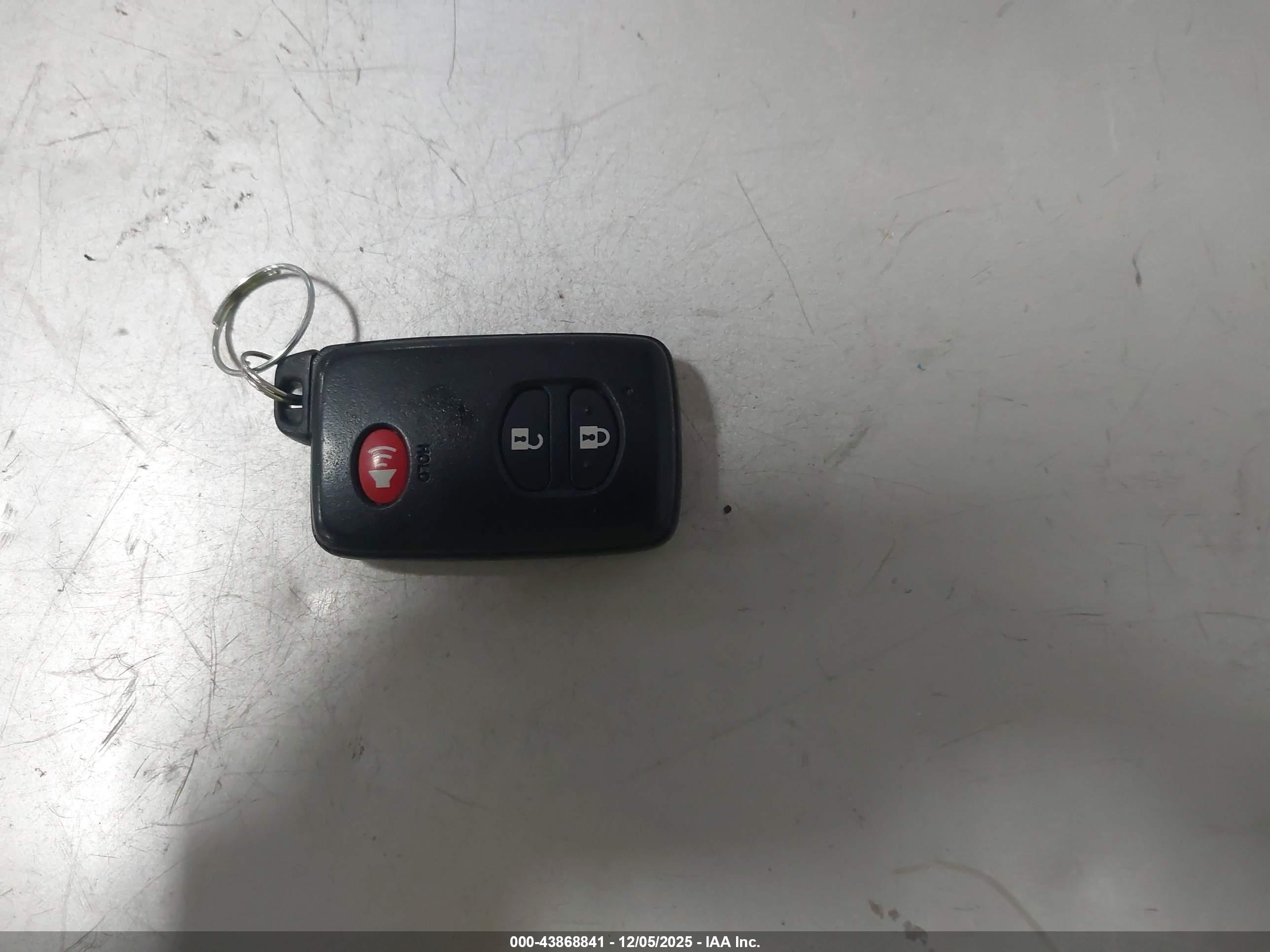 TOYOTA PRIUS image 11
