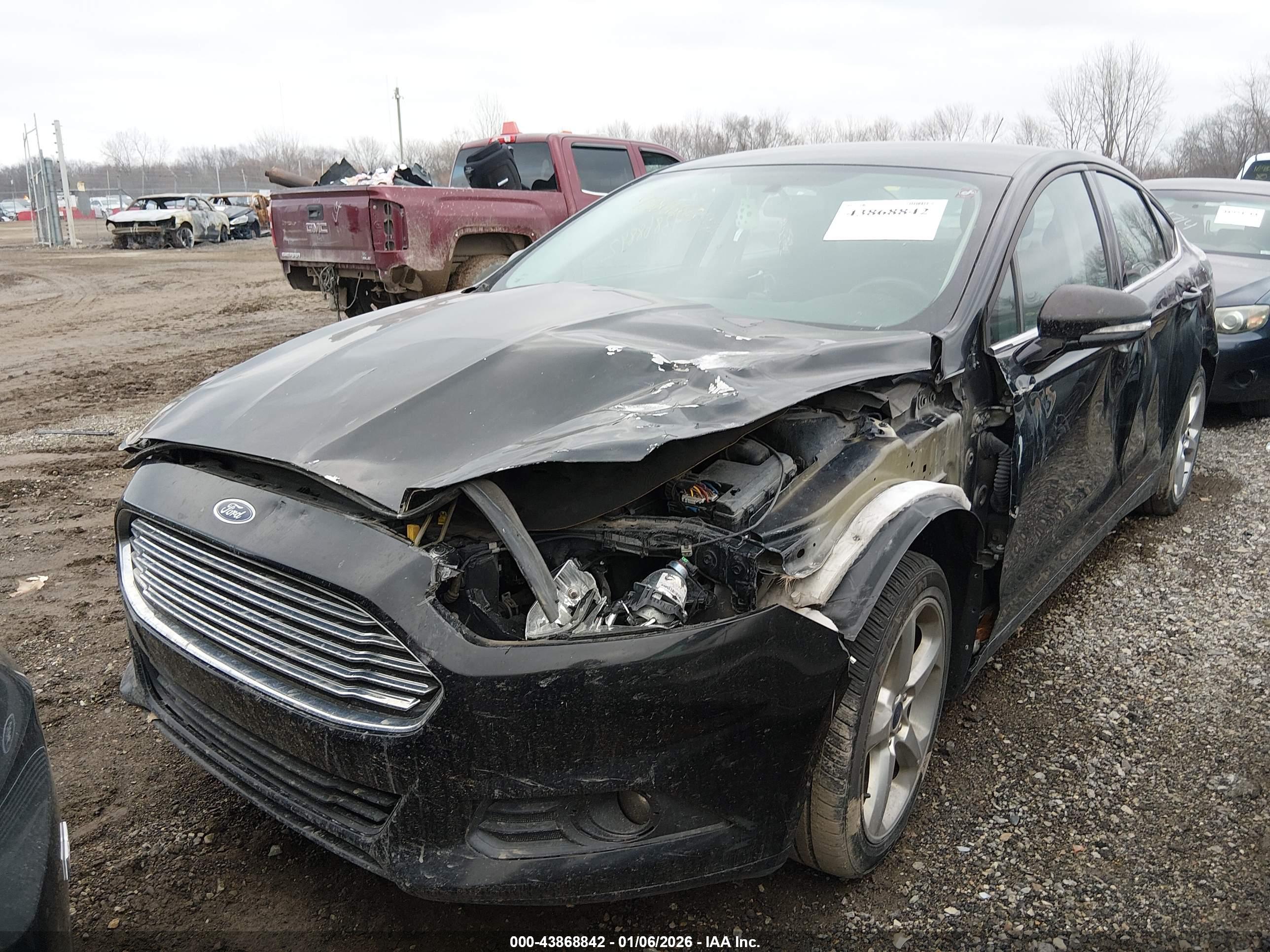 FORD FUSION image 6