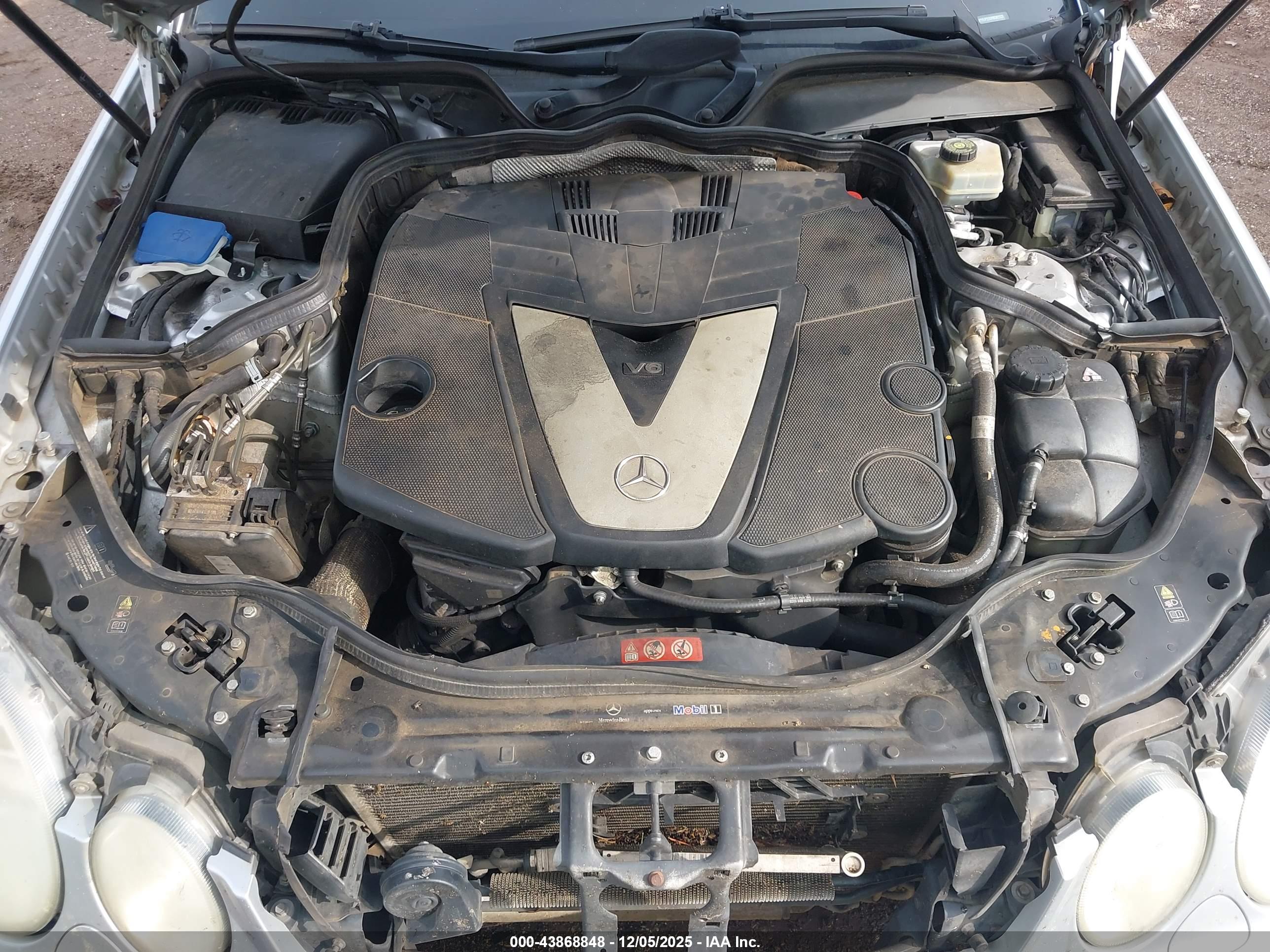 MERCEDES-BENZ E image 10