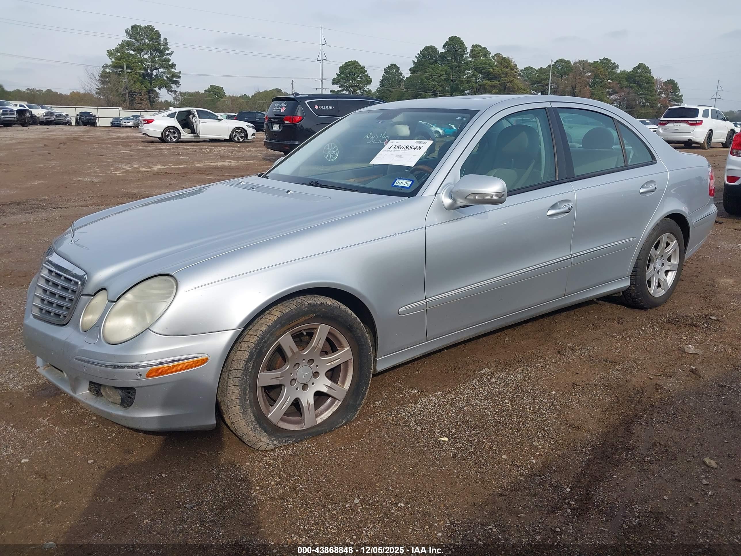 MERCEDES-BENZ E image 2