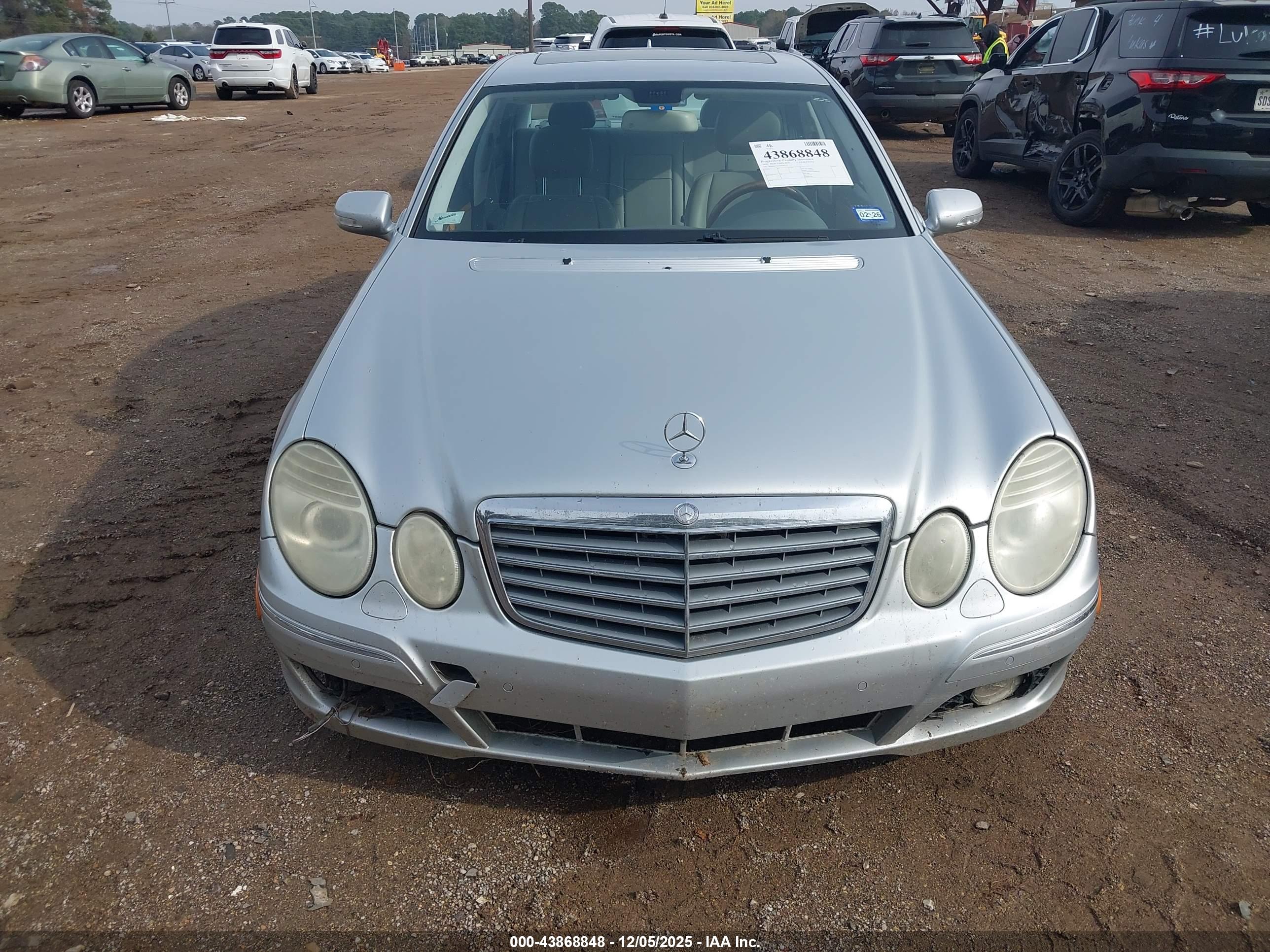 MERCEDES-BENZ E image 6