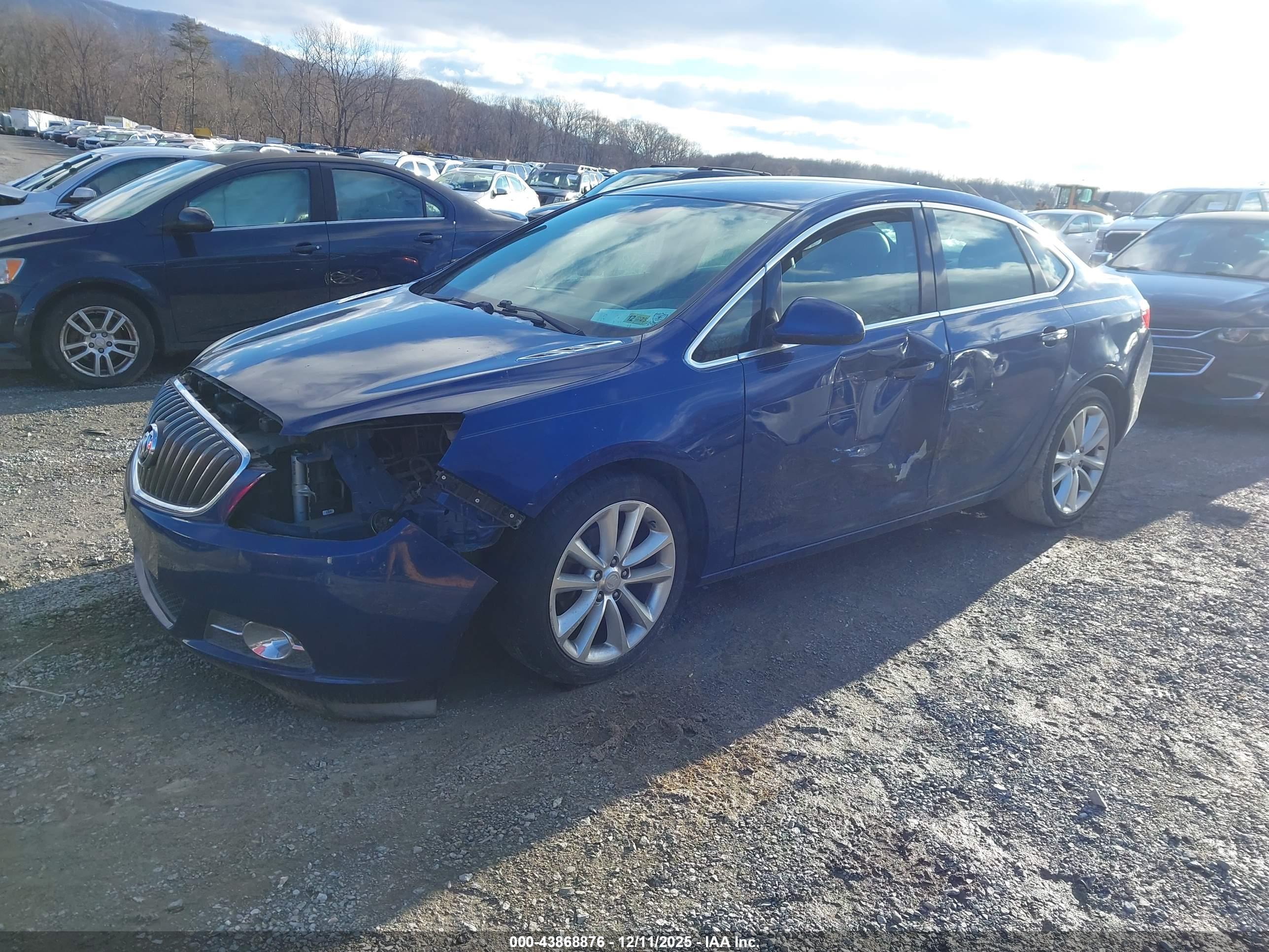 BUICK VERANO image 2