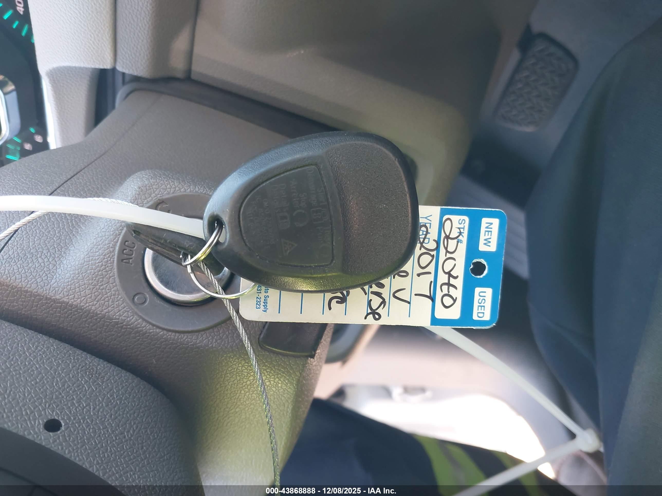CHEVROLET TRAVERSE image 11