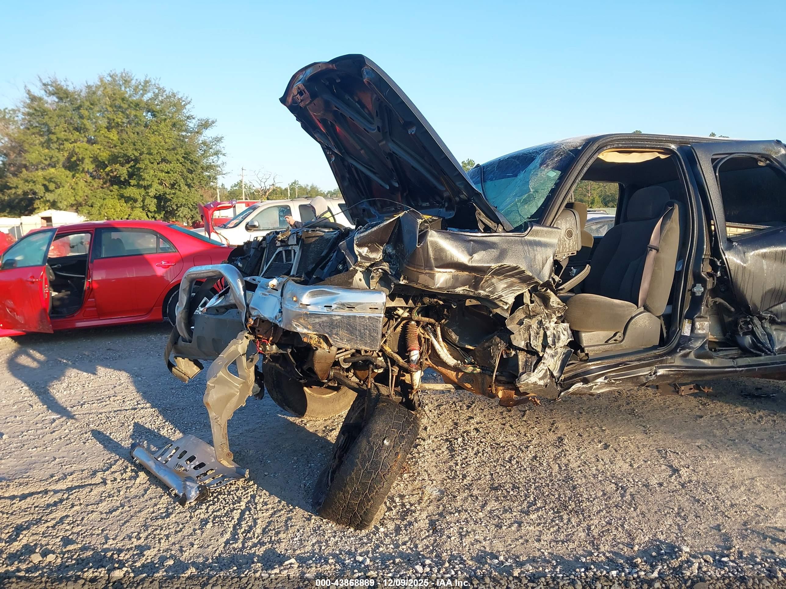 CHEVROLET SILVERADO image 6