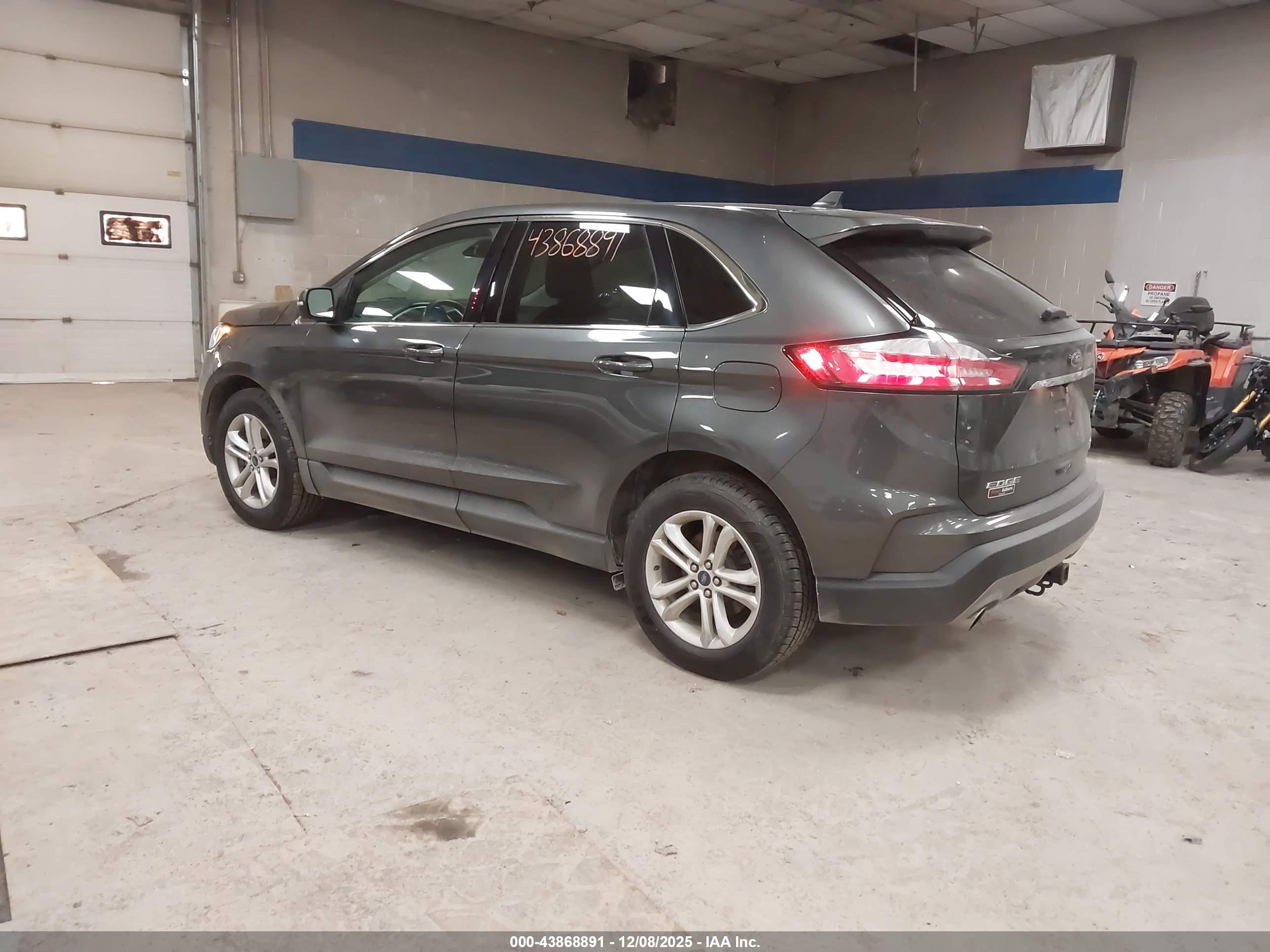 FORD EDGE image 3