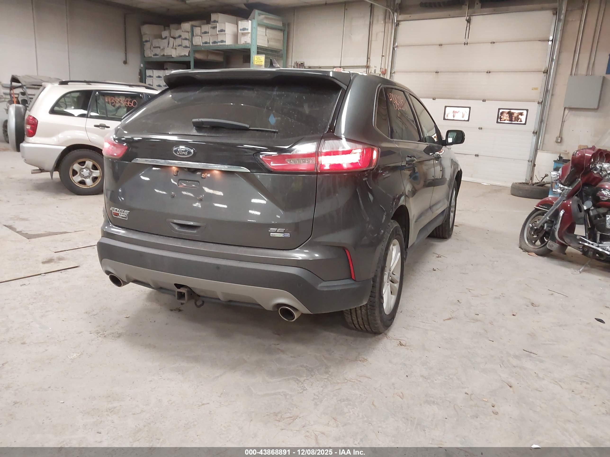 FORD EDGE image 4