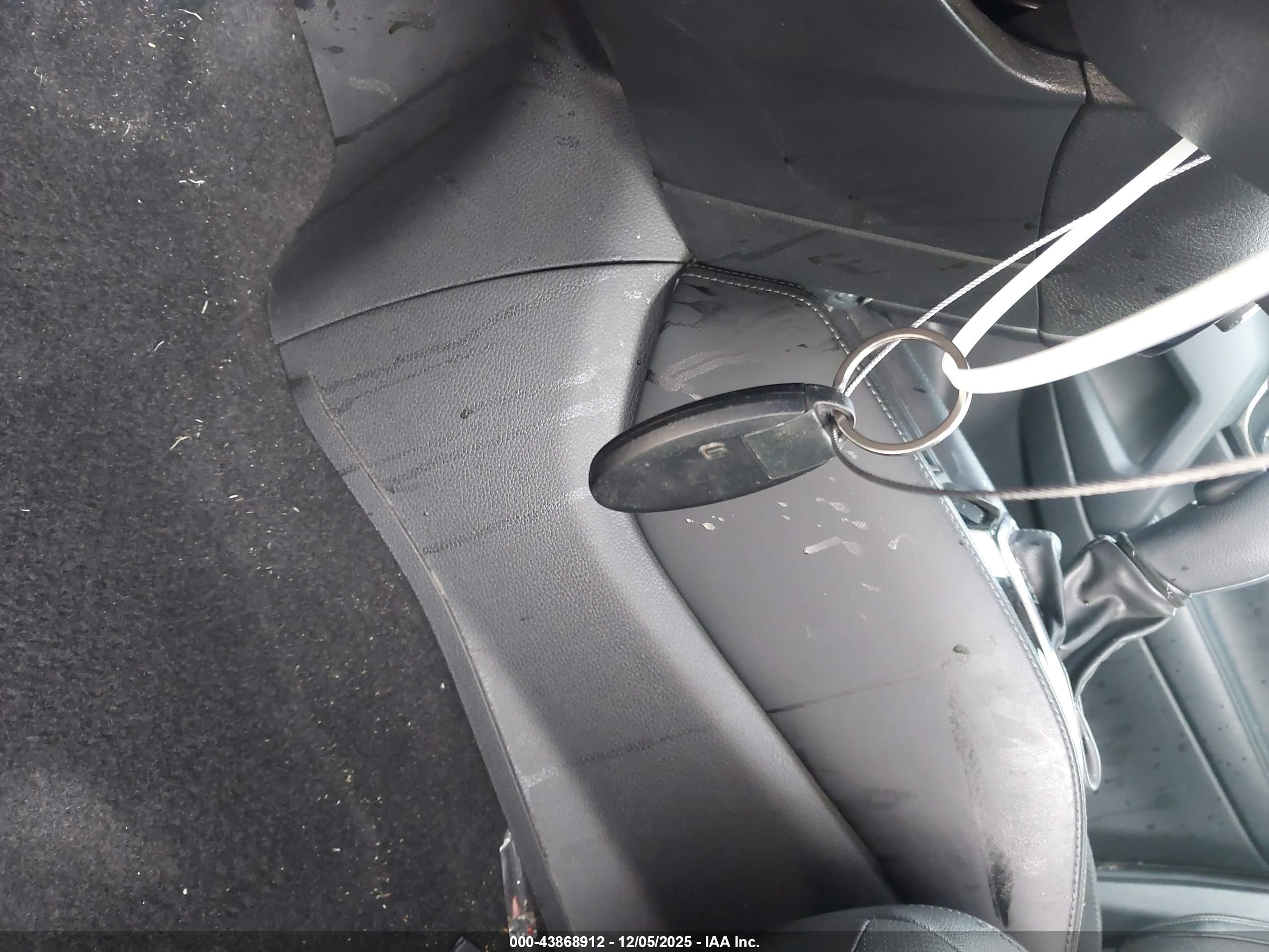 NISSAN ROGUE image 11