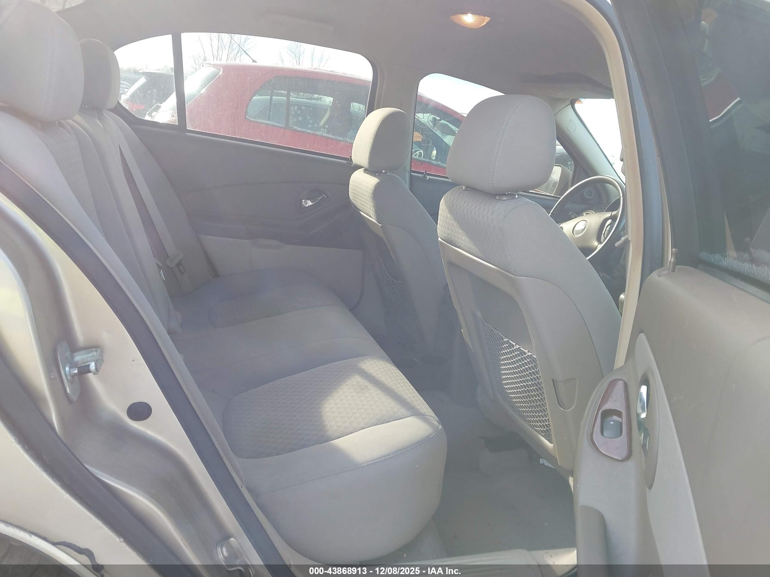 CHEVROLET MALIBU image 8