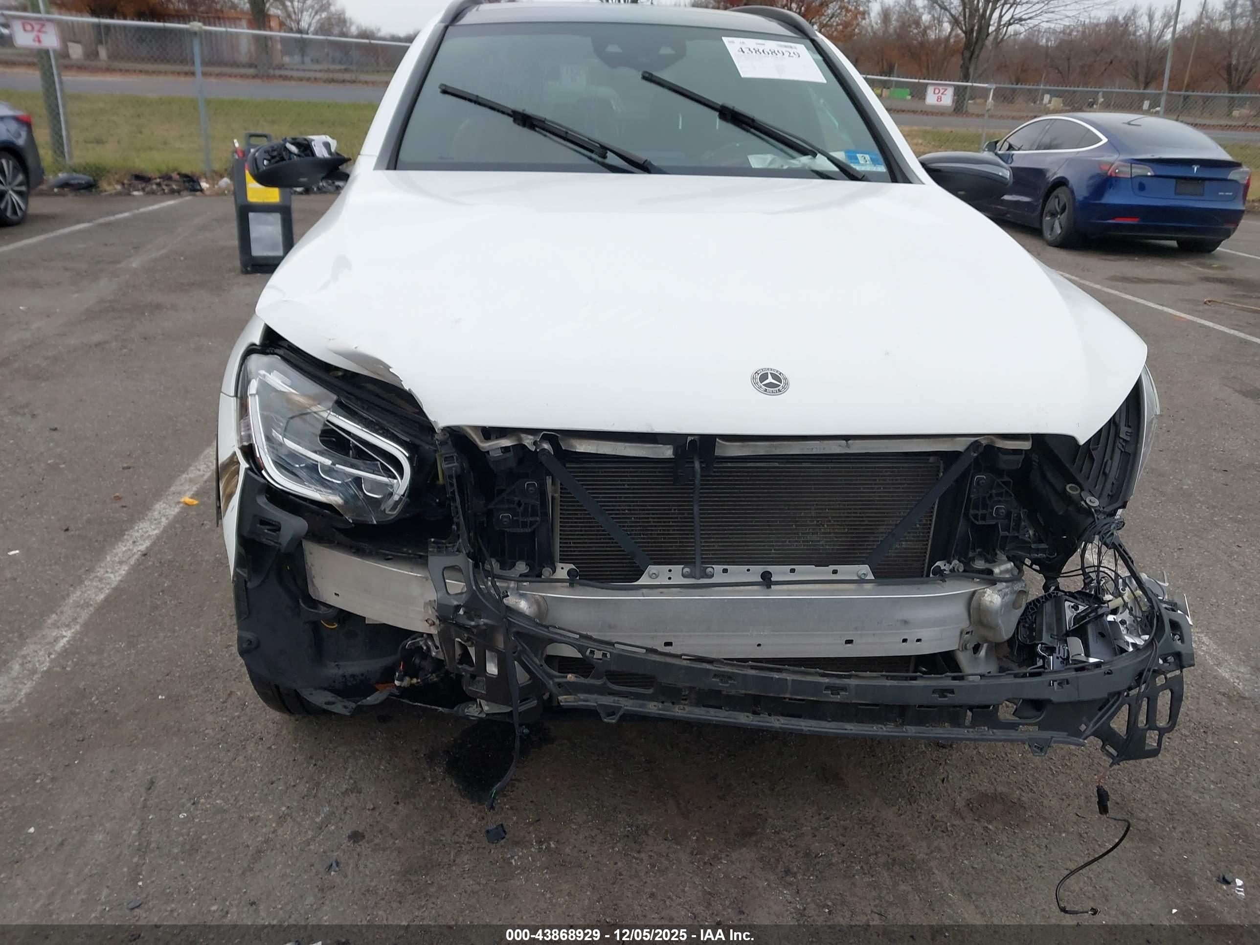 MERCEDES-BENZ GLC image 6
