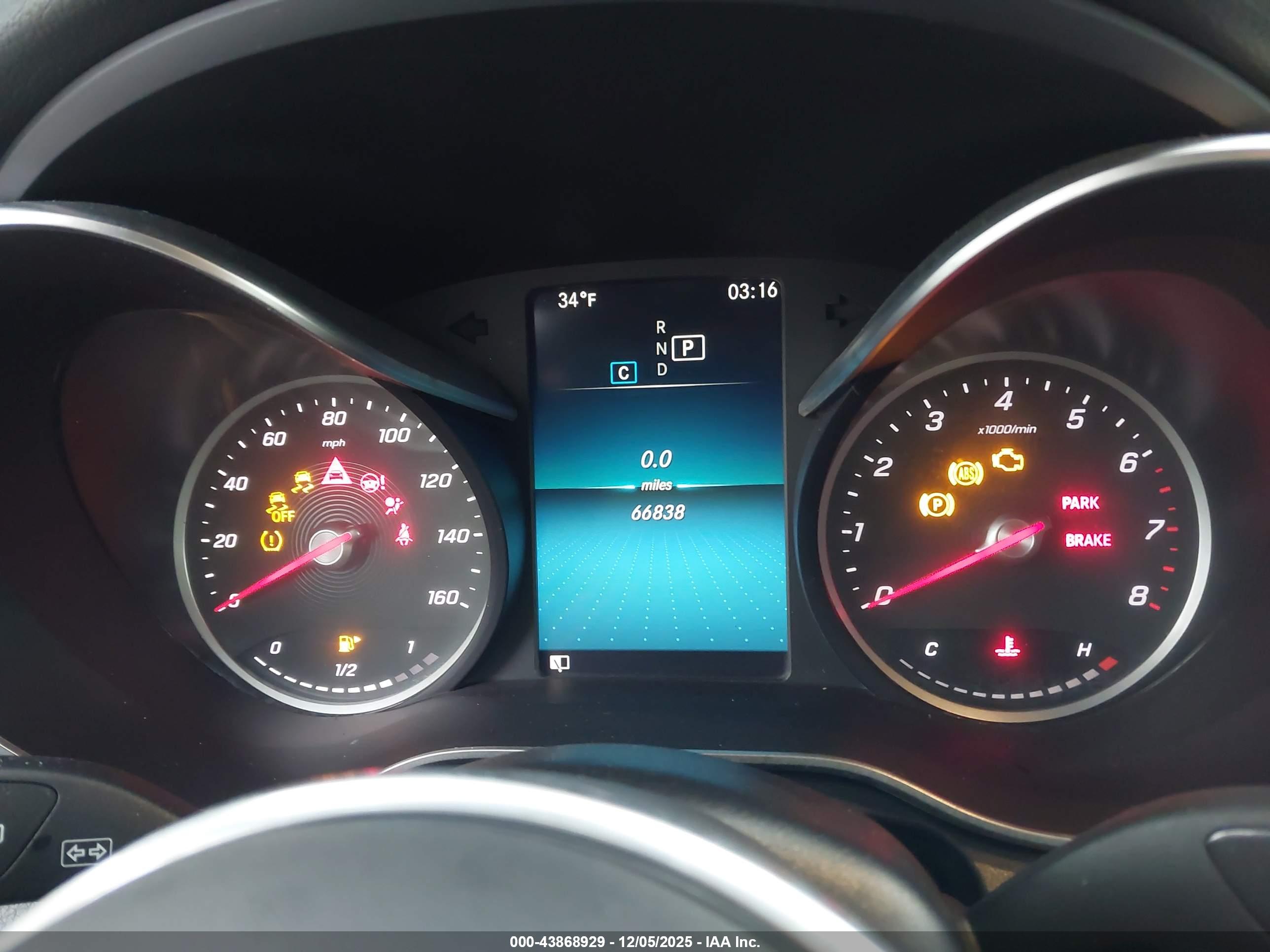 MERCEDES-BENZ GLC image 7