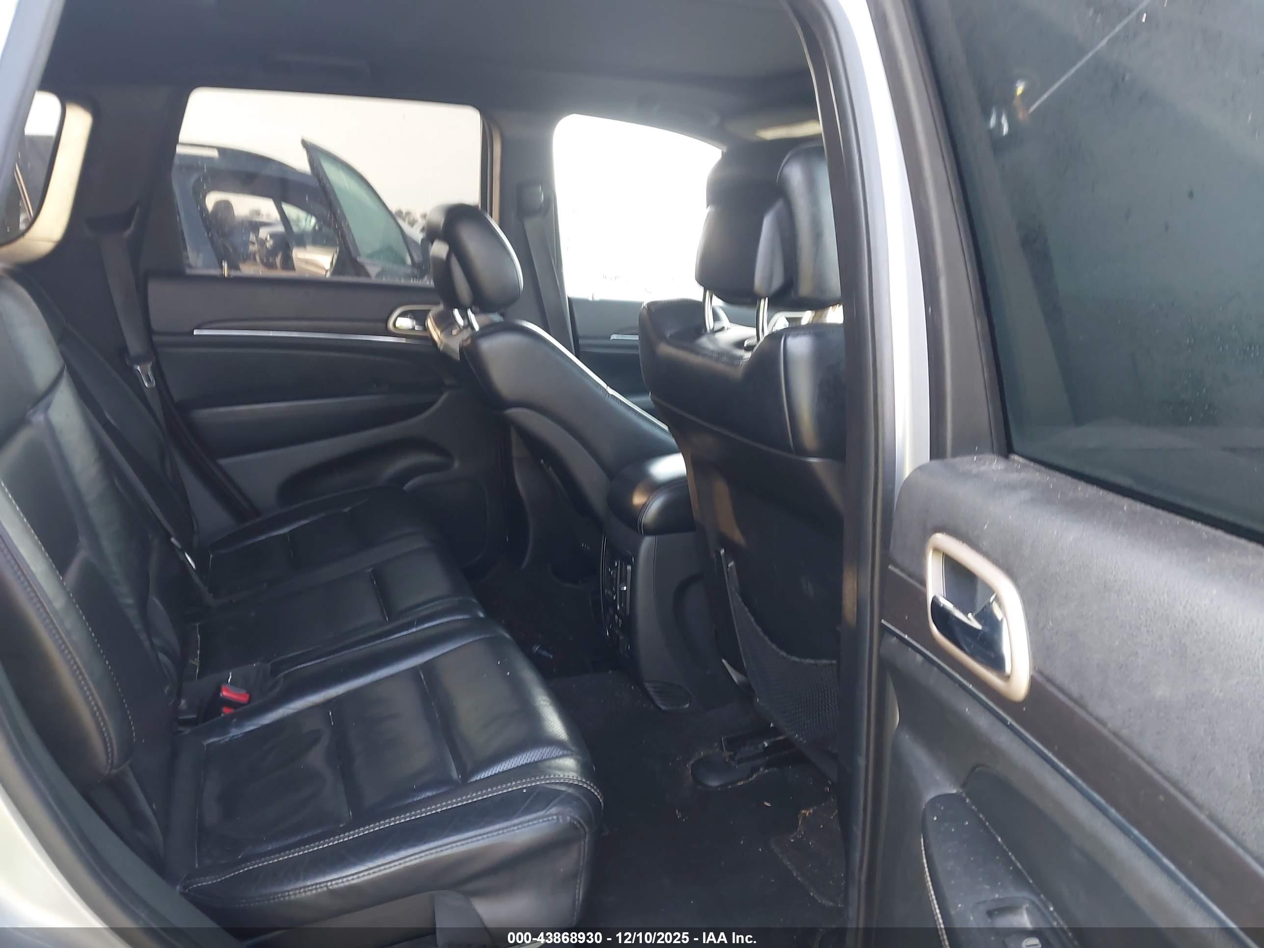 JEEP GRAND image 8