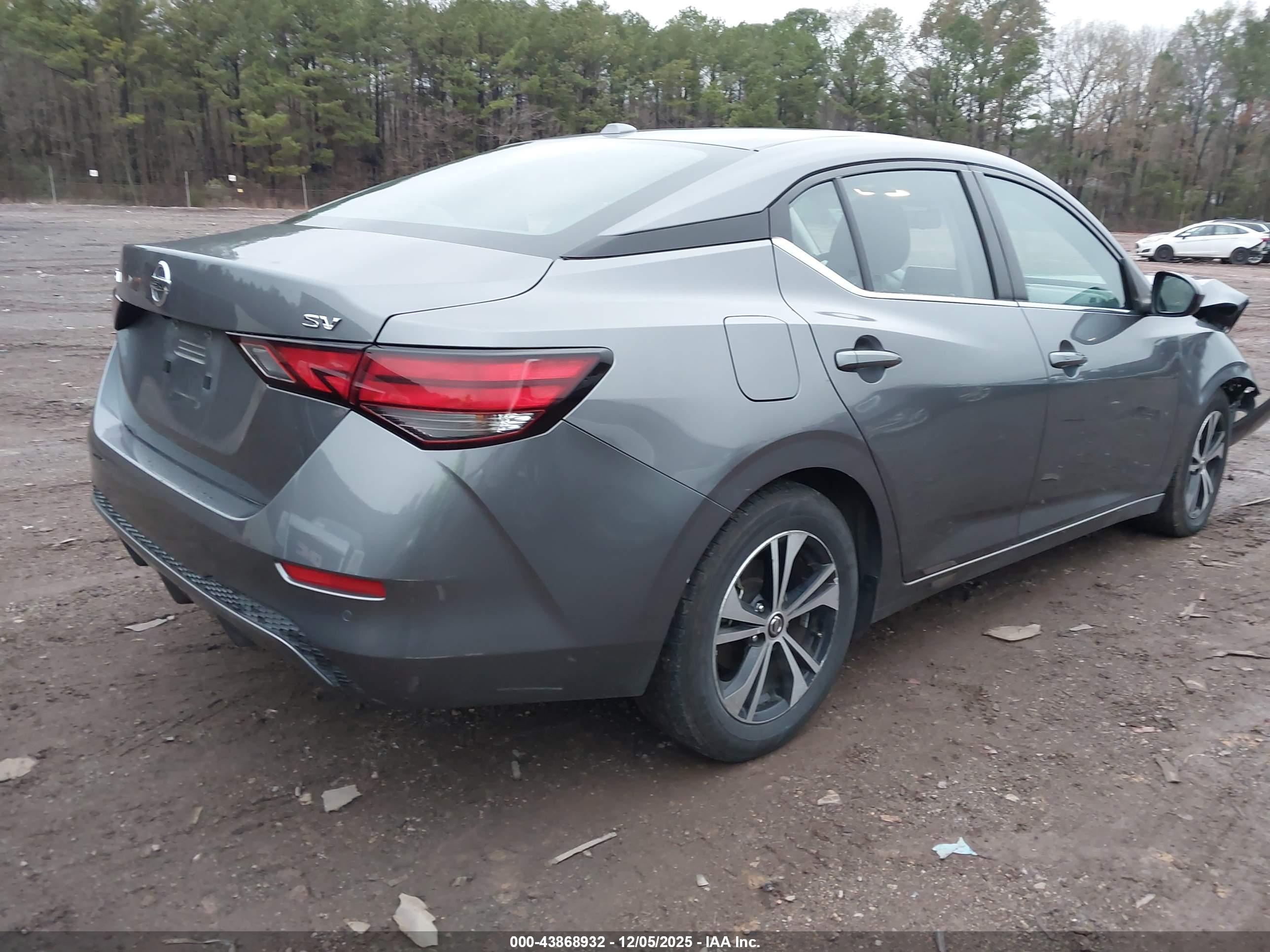 NISSAN SENTRA image 4