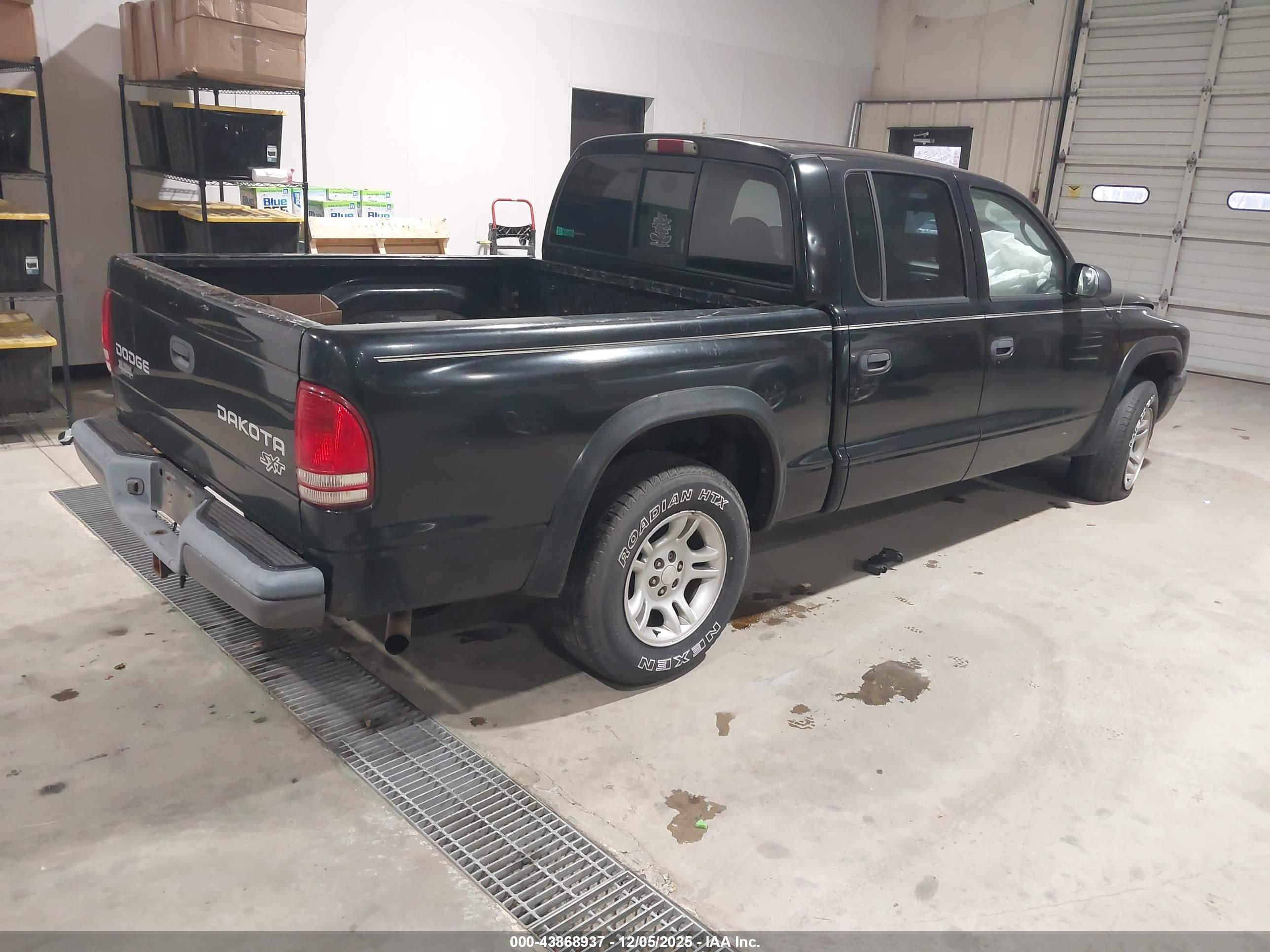 DODGE DAKOTA image 4