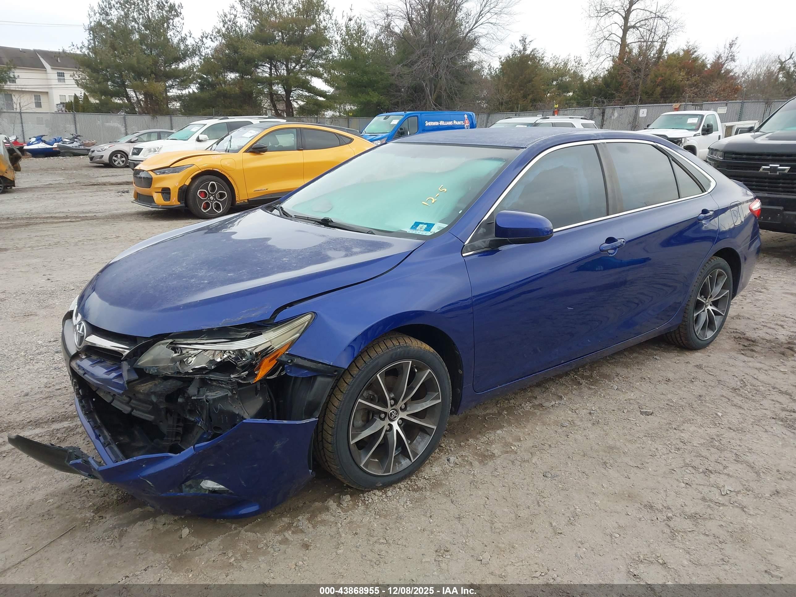 TOYOTA CAMRY image 2