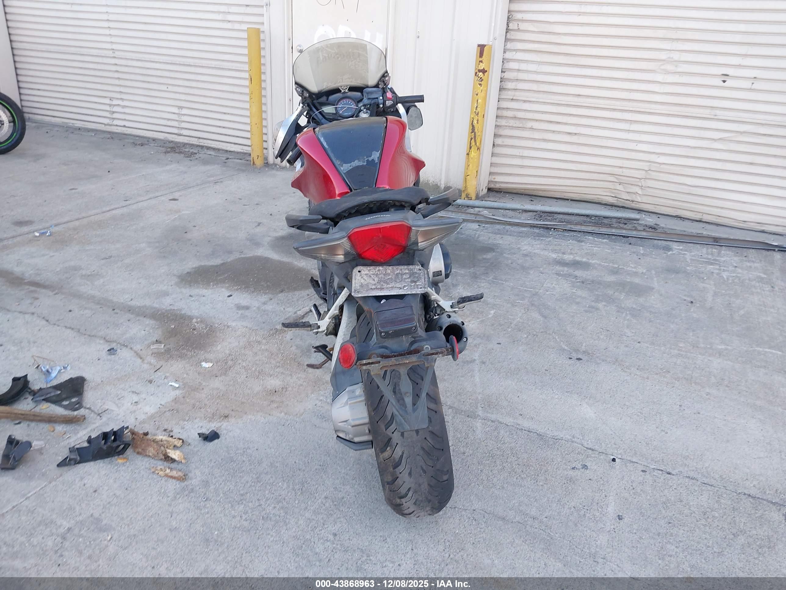 HONDA VFR1200 image 6
