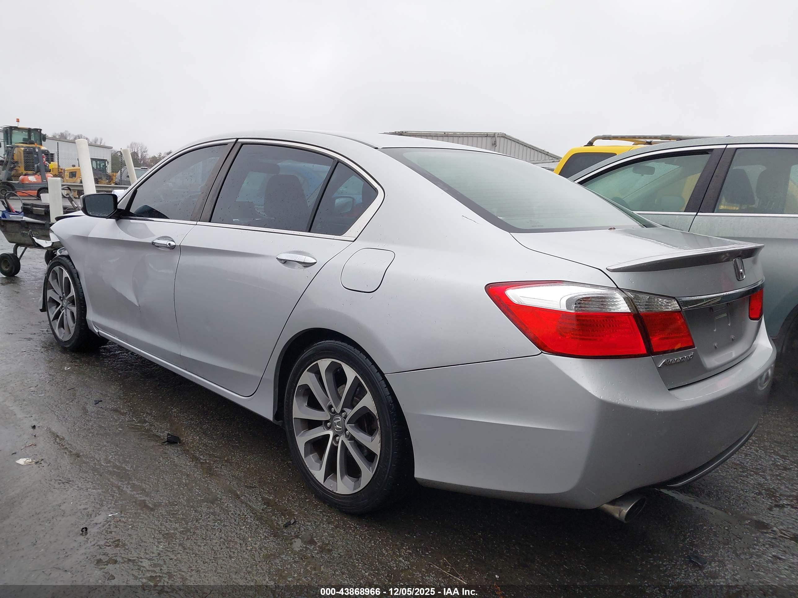 HONDA ACCORD image 3