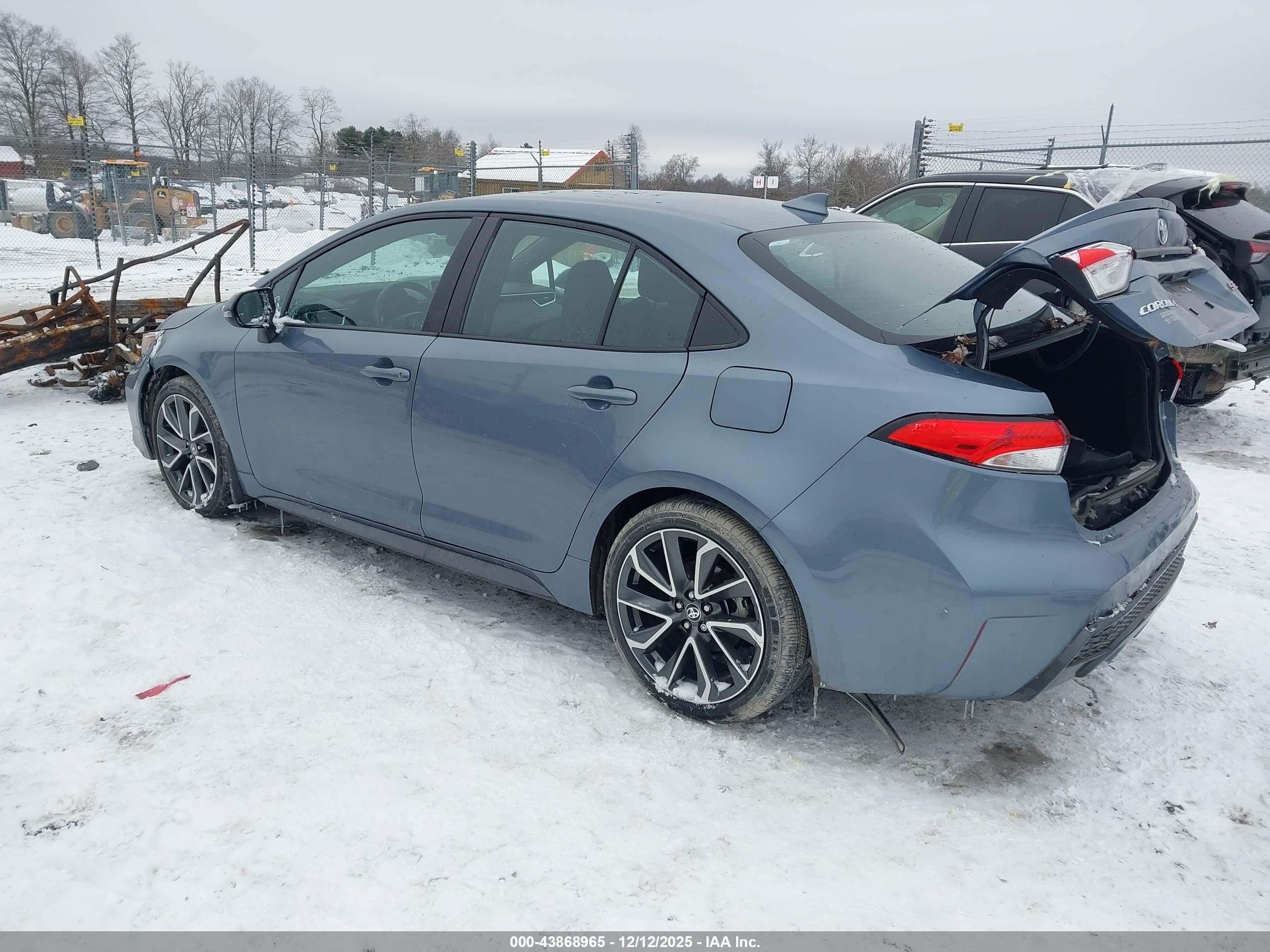 TOYOTA COROLLA image 3
