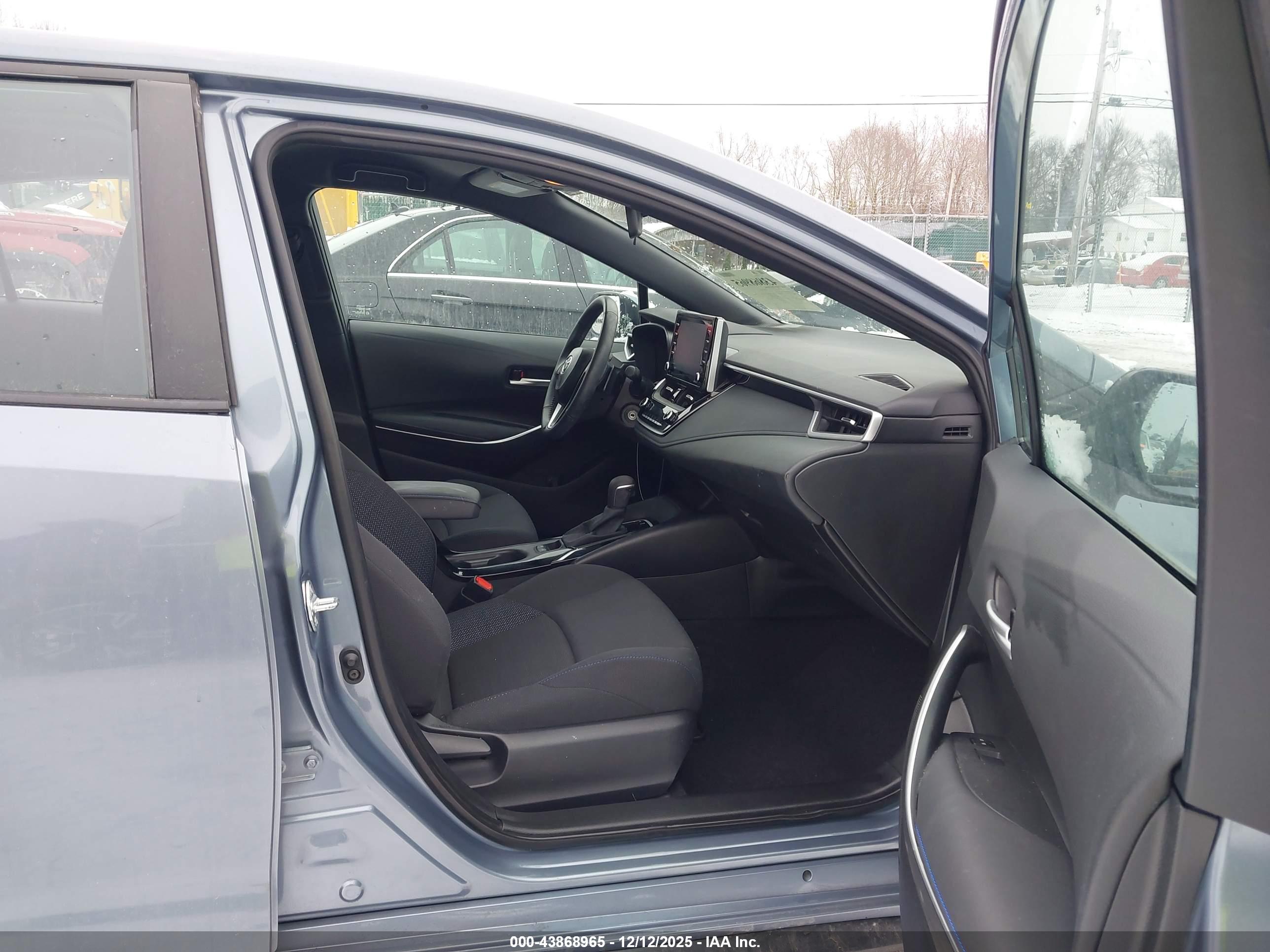 TOYOTA COROLLA image 5