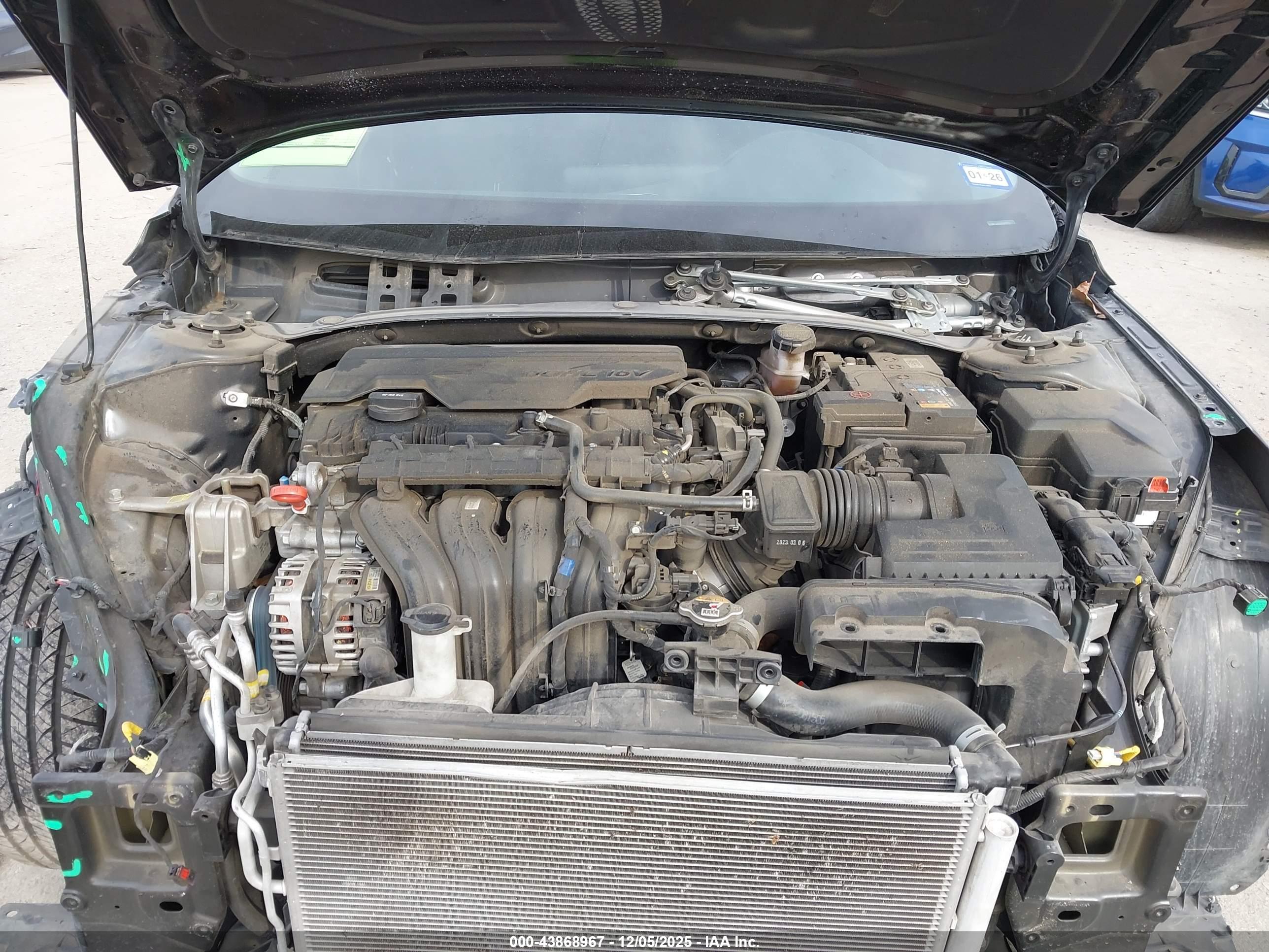 HYUNDAI ELANTRA image 10
