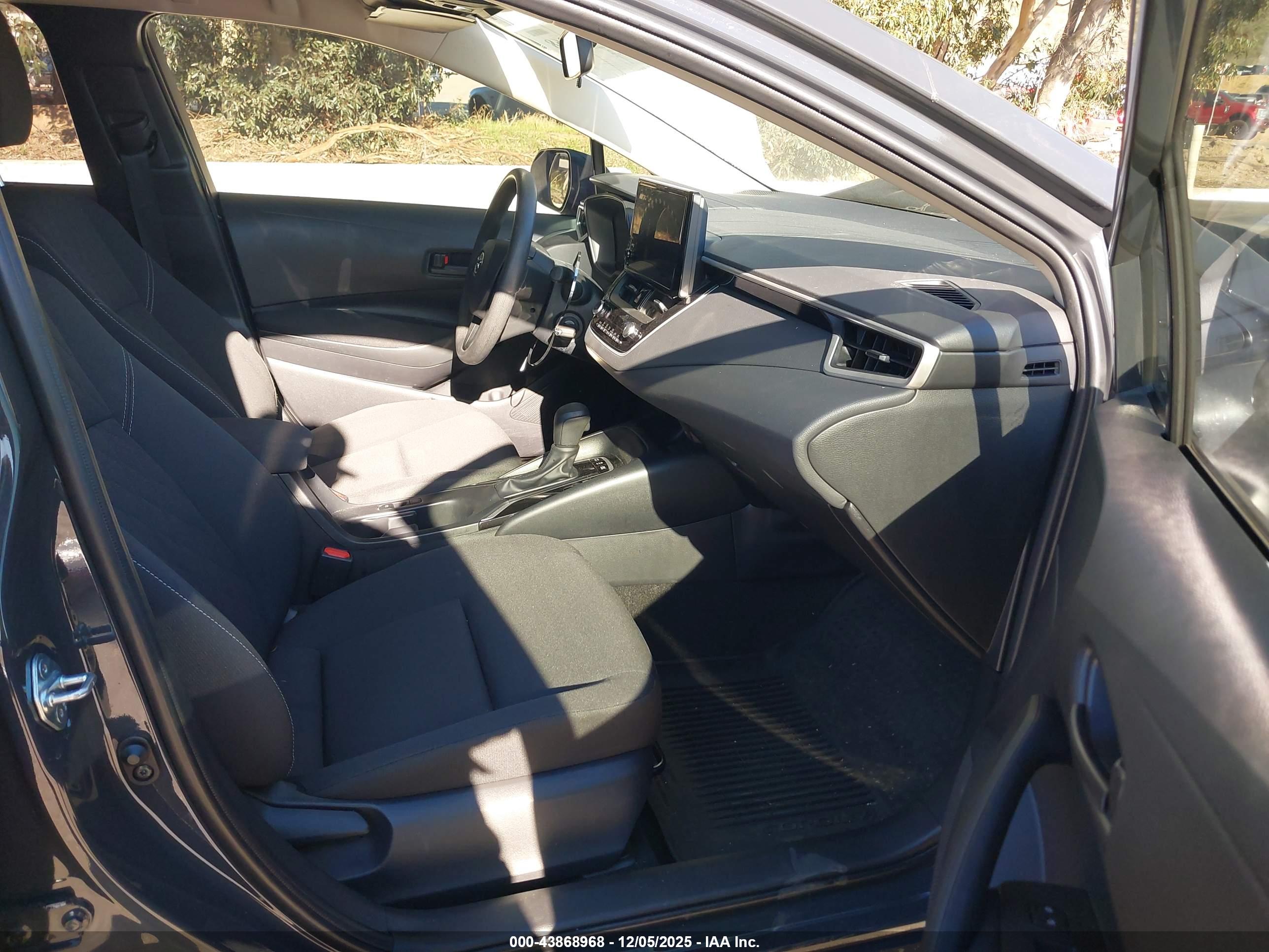 TOYOTA COROLLA image 5