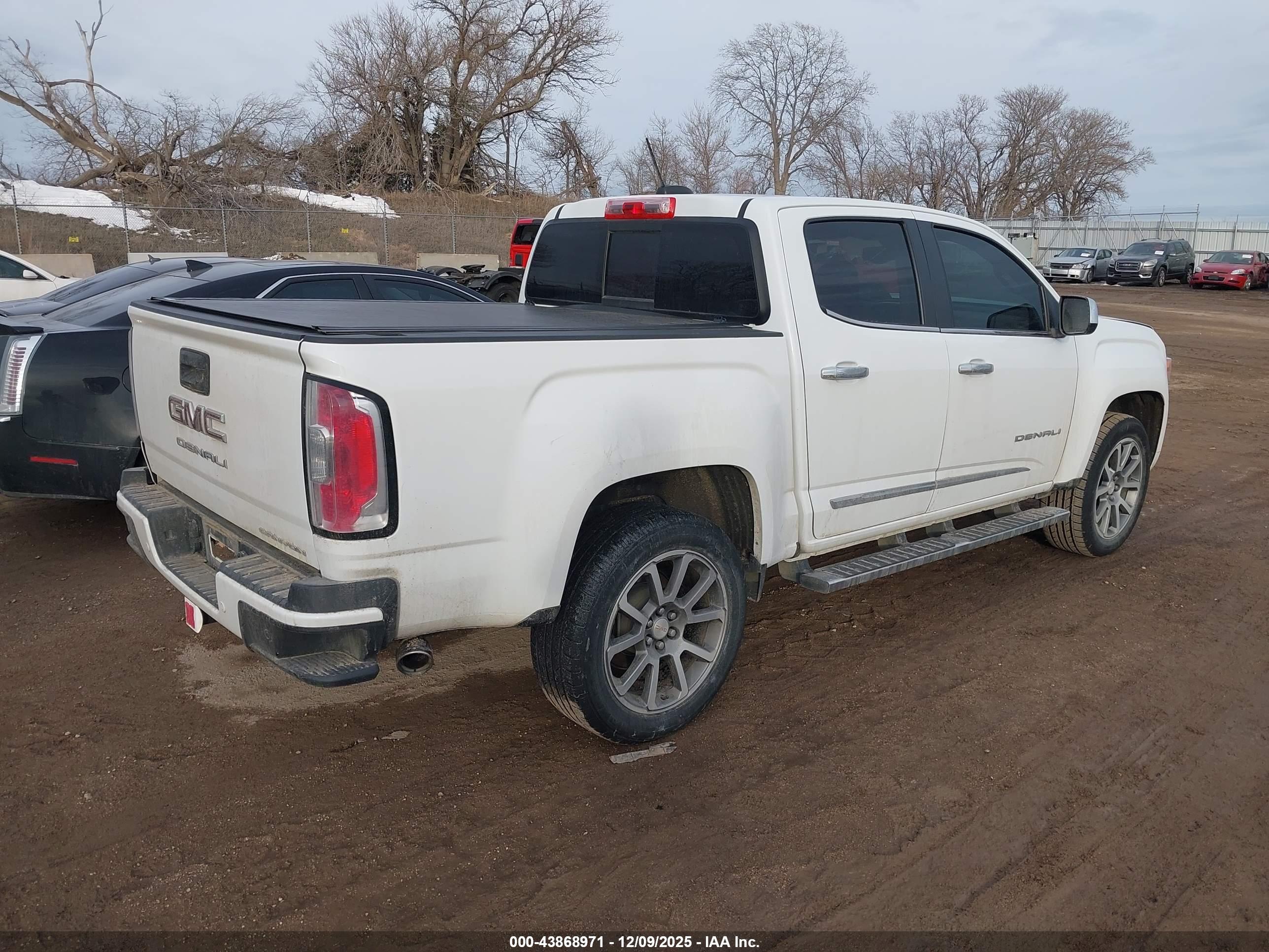 GMC CANYON image 4