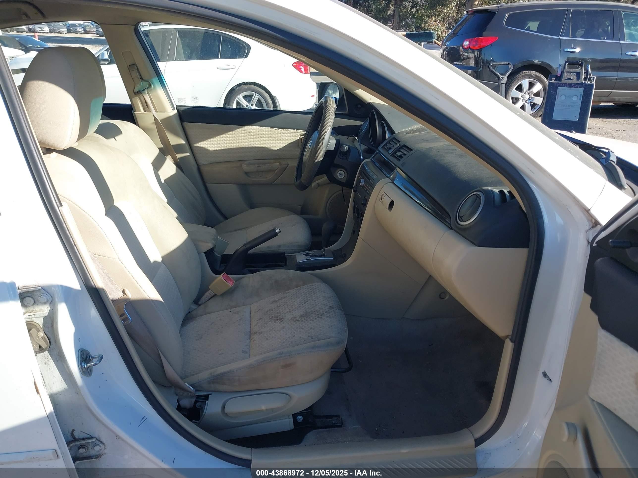 MAZDA MAZDA3 image 5