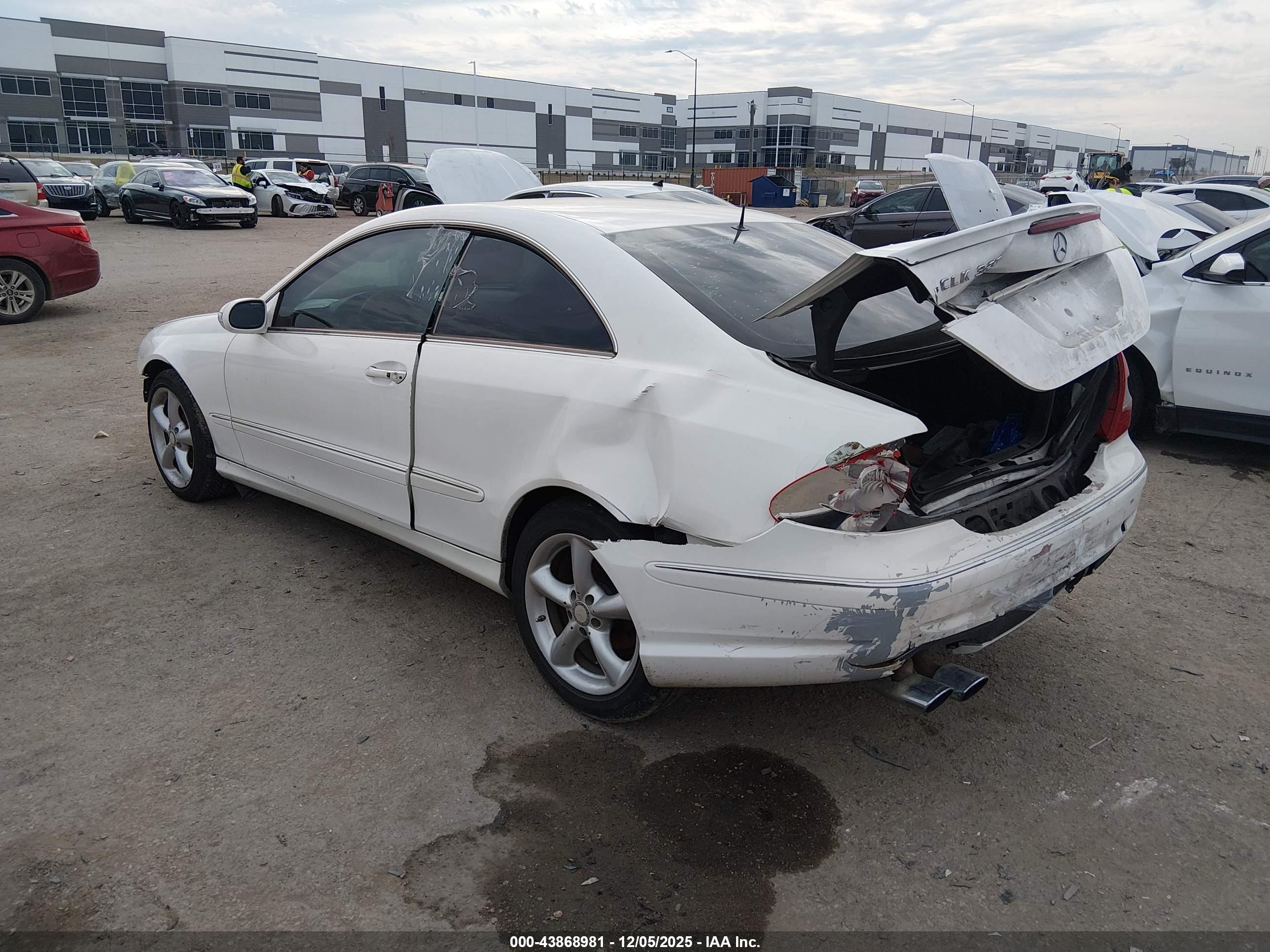 MERCEDES-BENZ CLK image 3