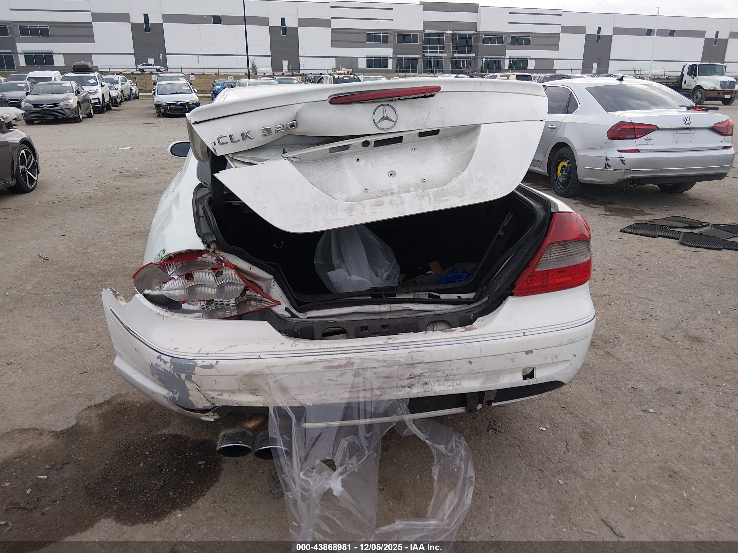 MERCEDES-BENZ CLK image 6