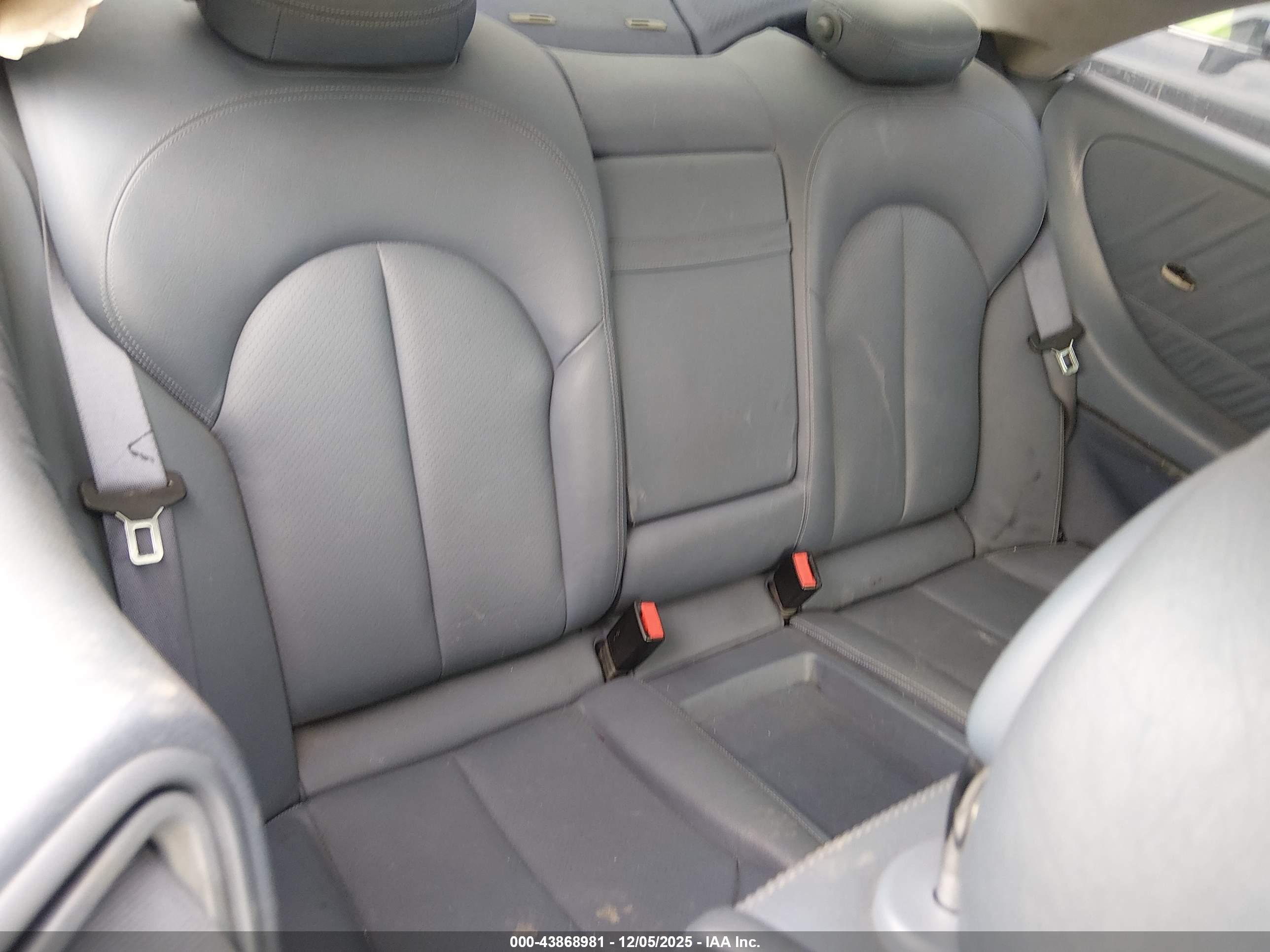 MERCEDES-BENZ CLK image 8