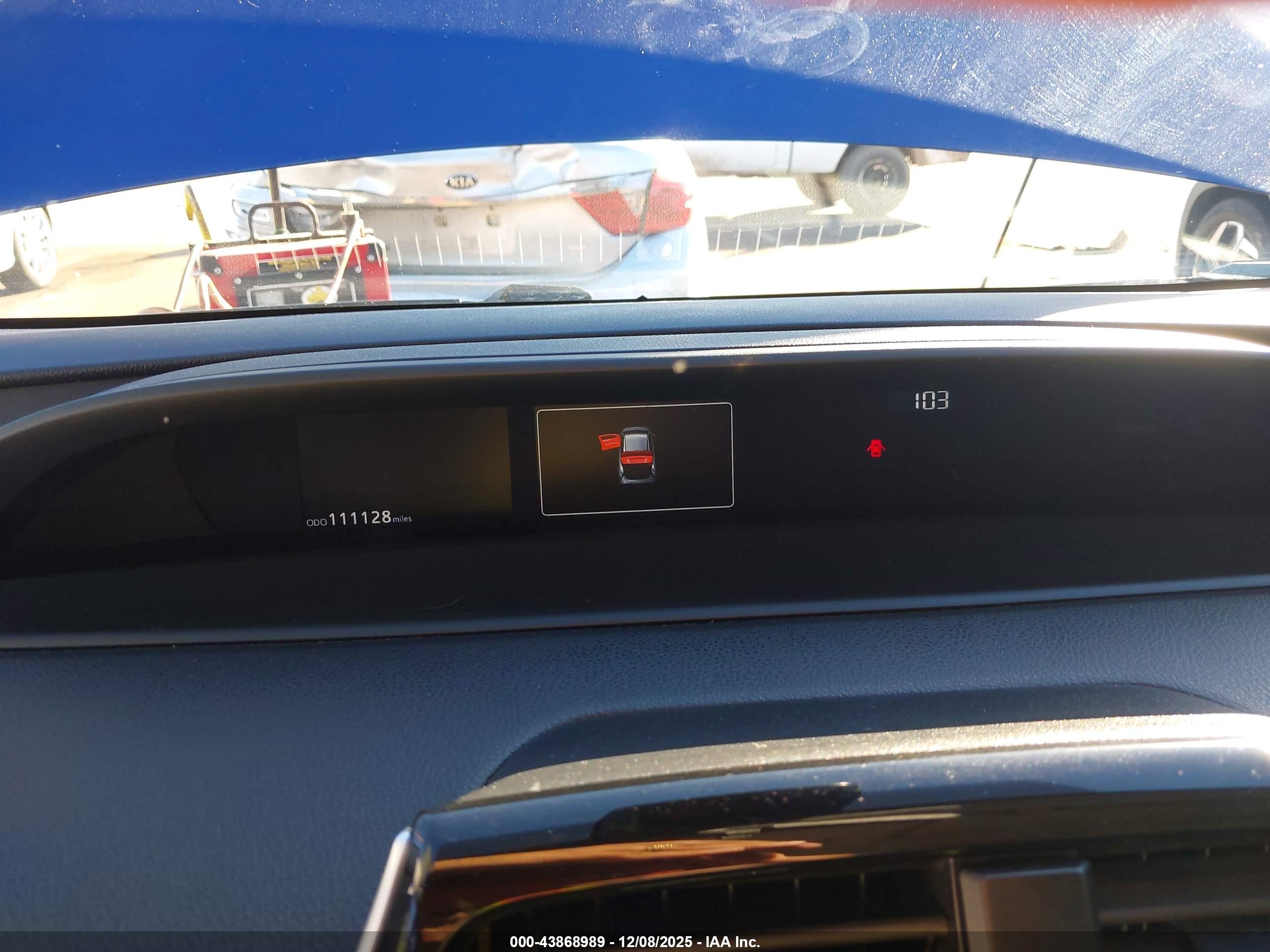 TOYOTA PRIUS image 7