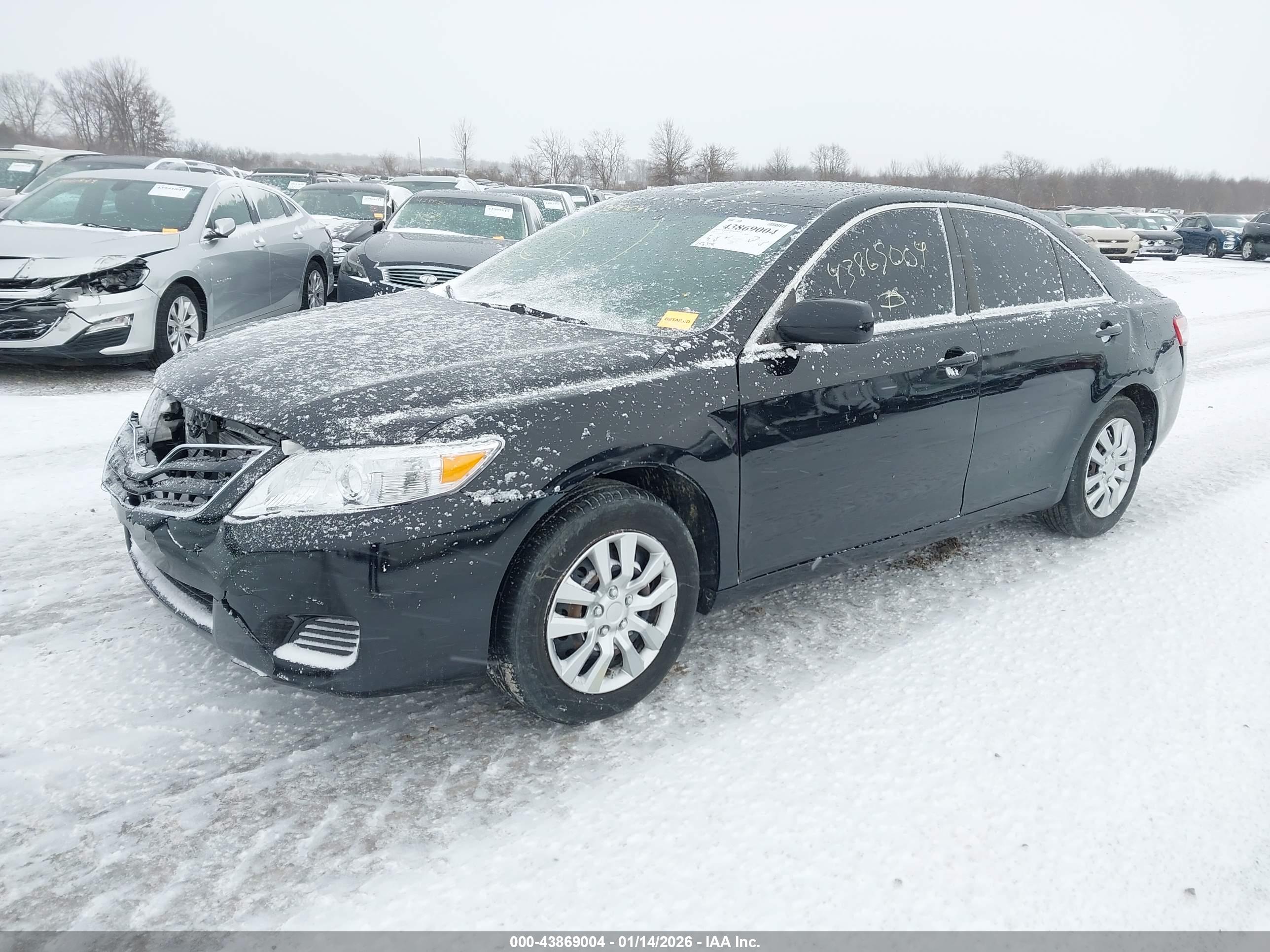 TOYOTA CAMRY image 2