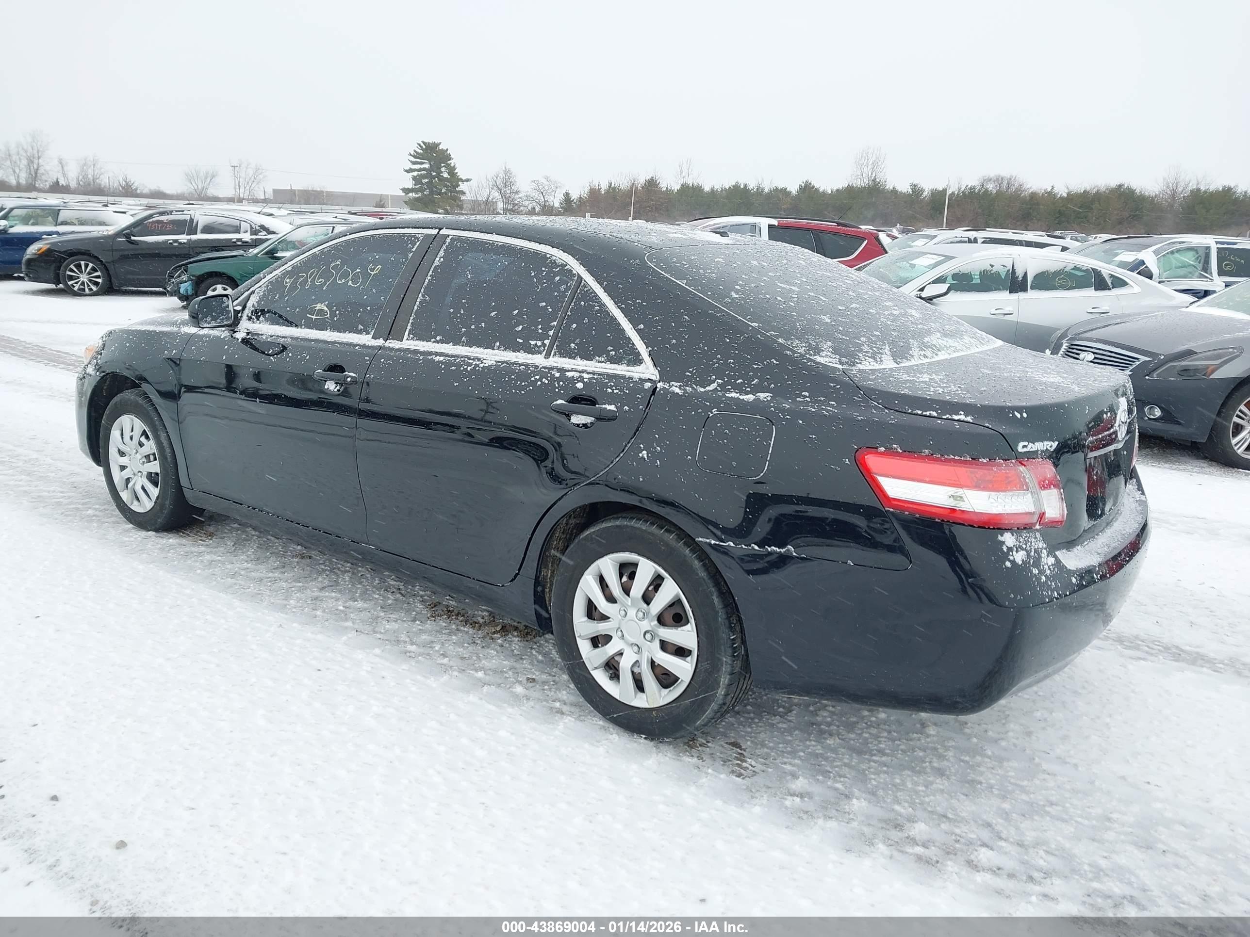 TOYOTA CAMRY image 3
