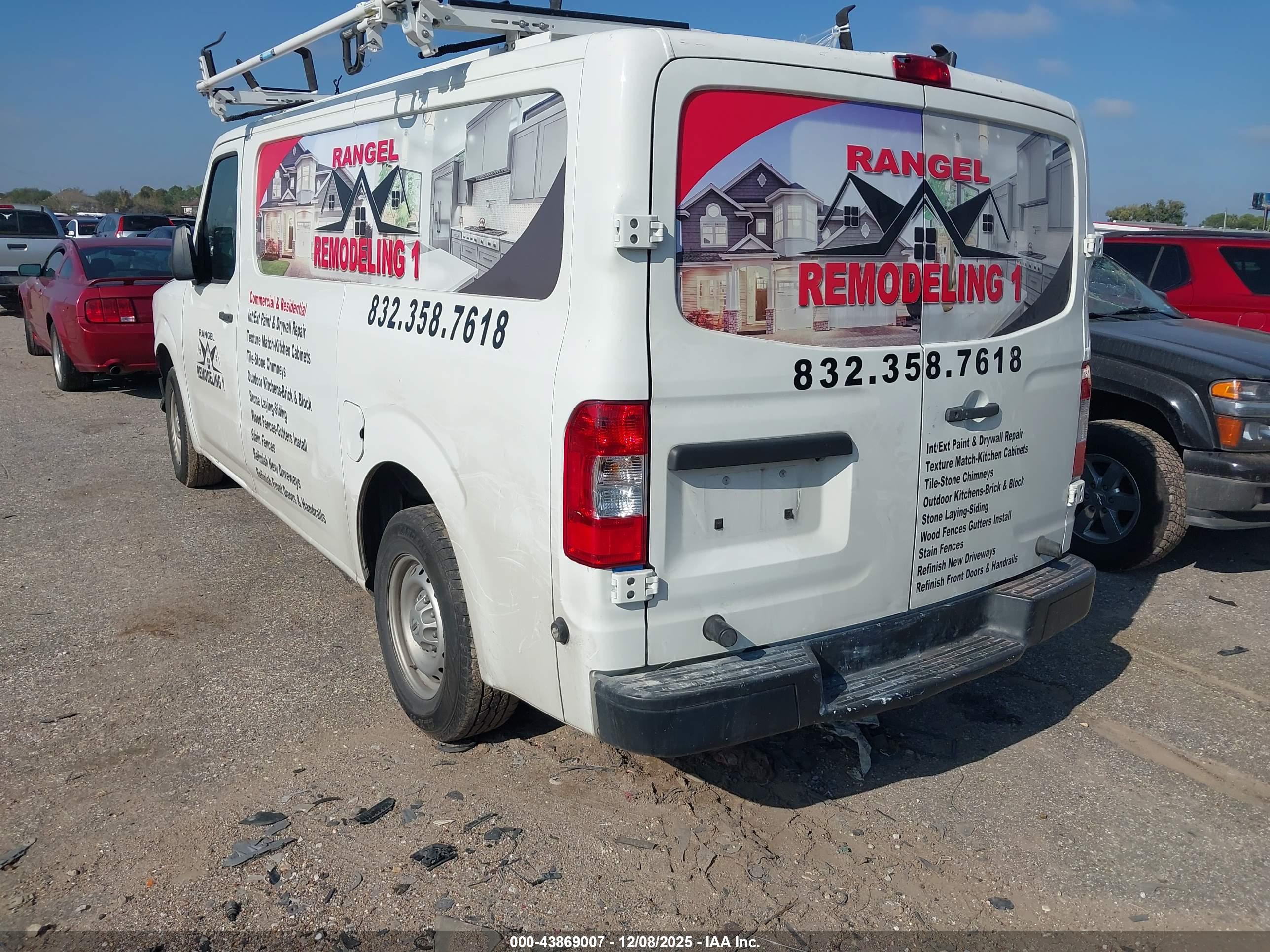 NISSAN NV image 3