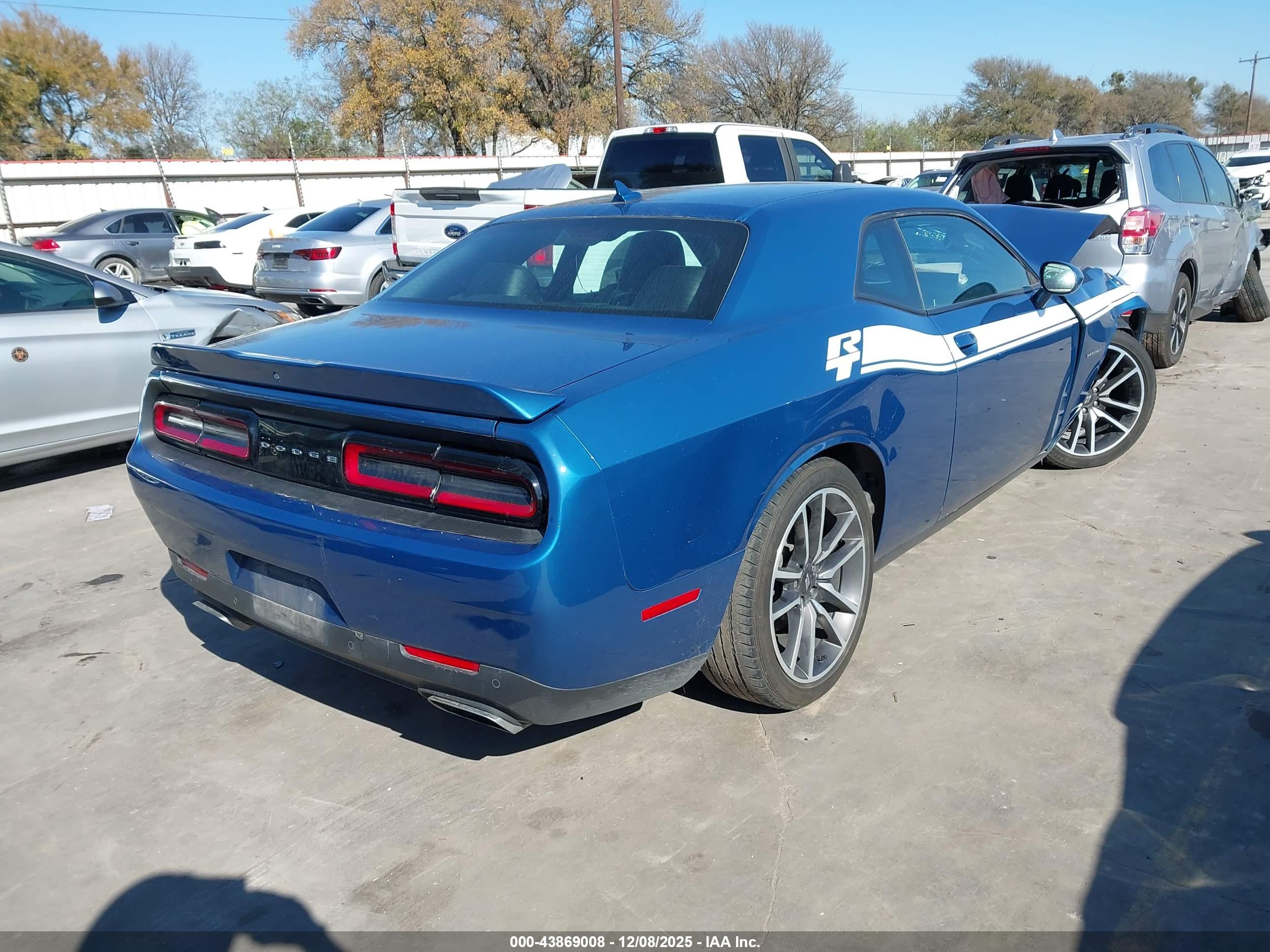DODGE CHALLENGER image 4