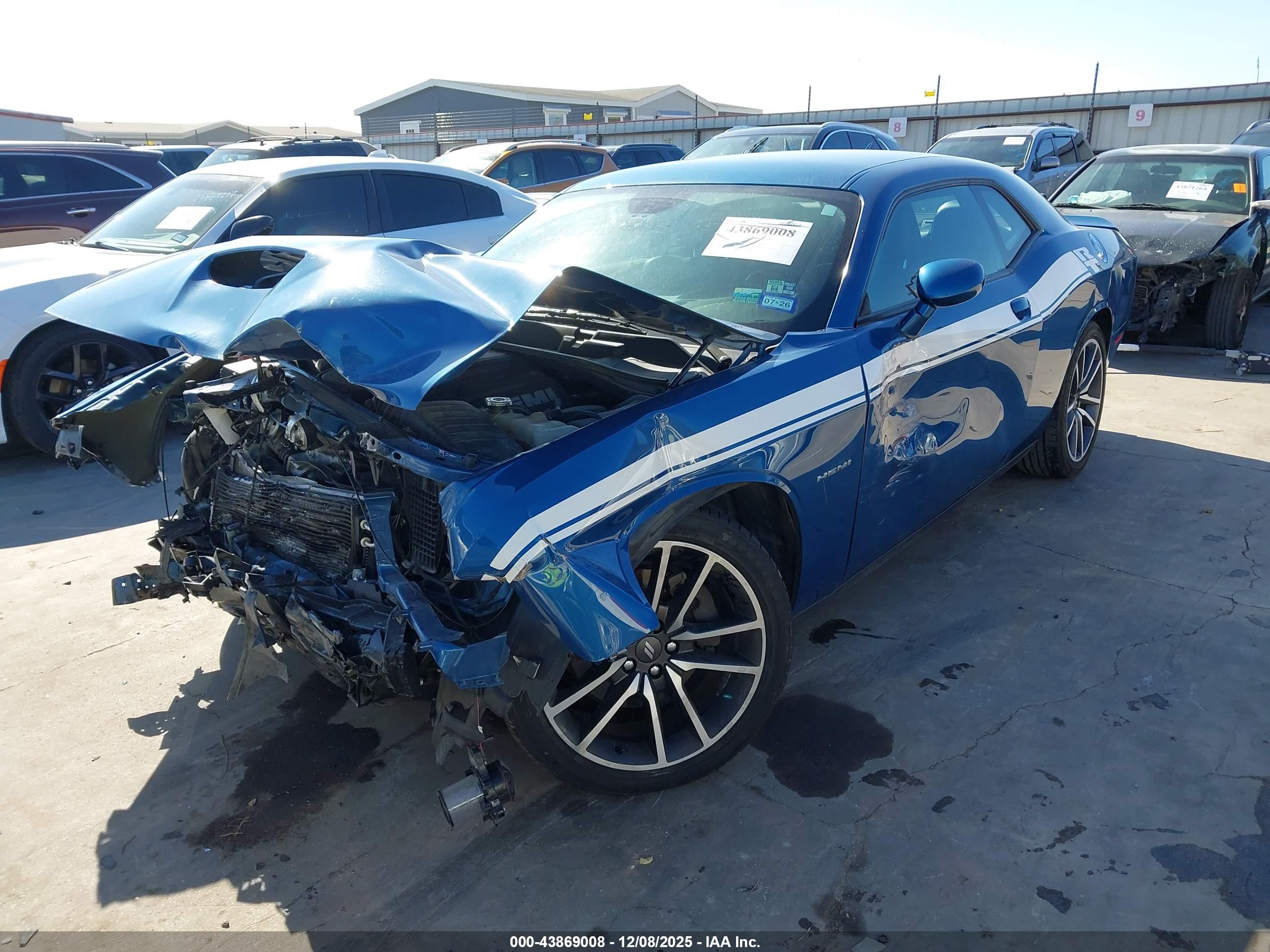 DODGE CHALLENGER image 6
