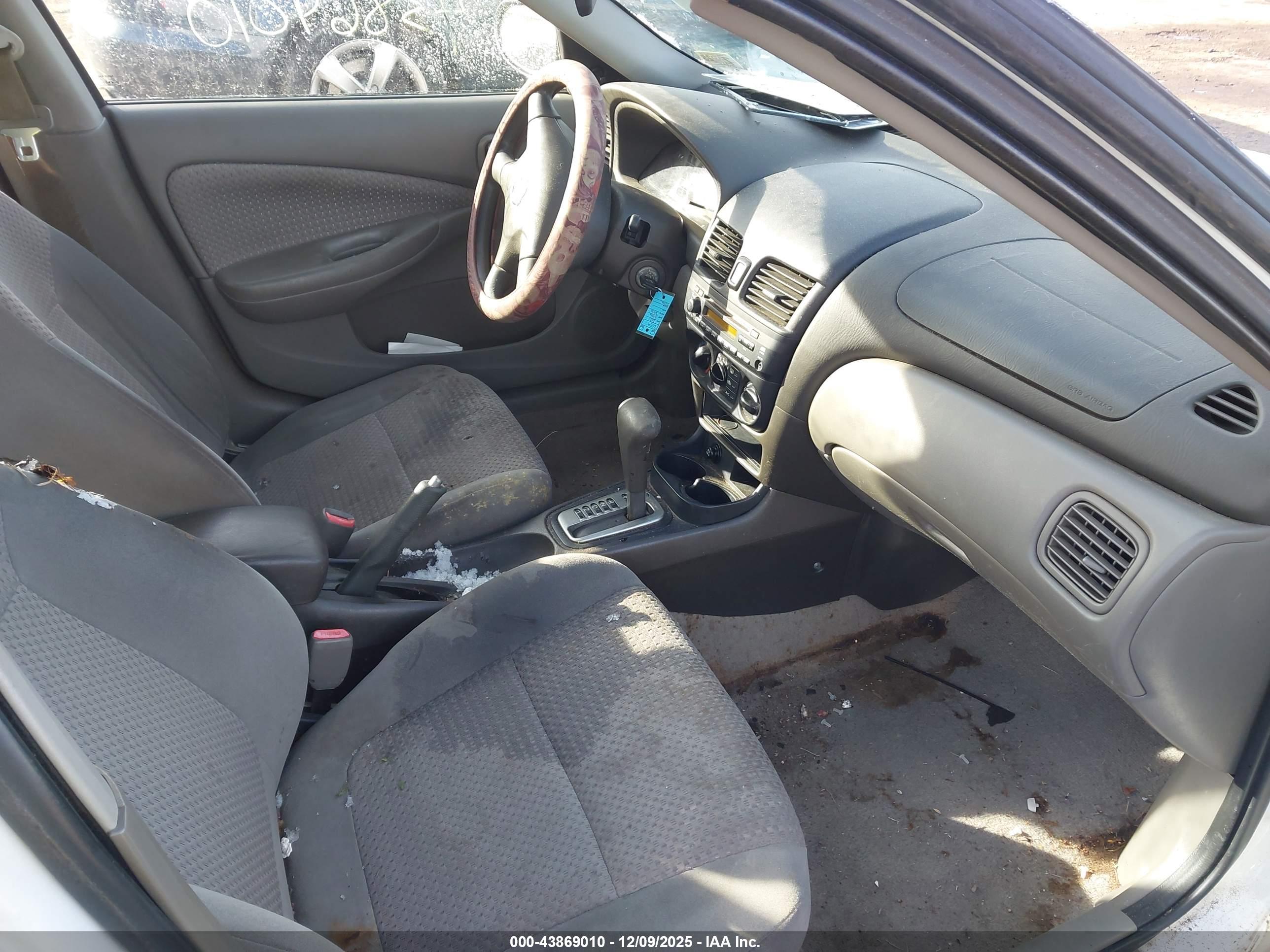 NISSAN SENTRA image 5