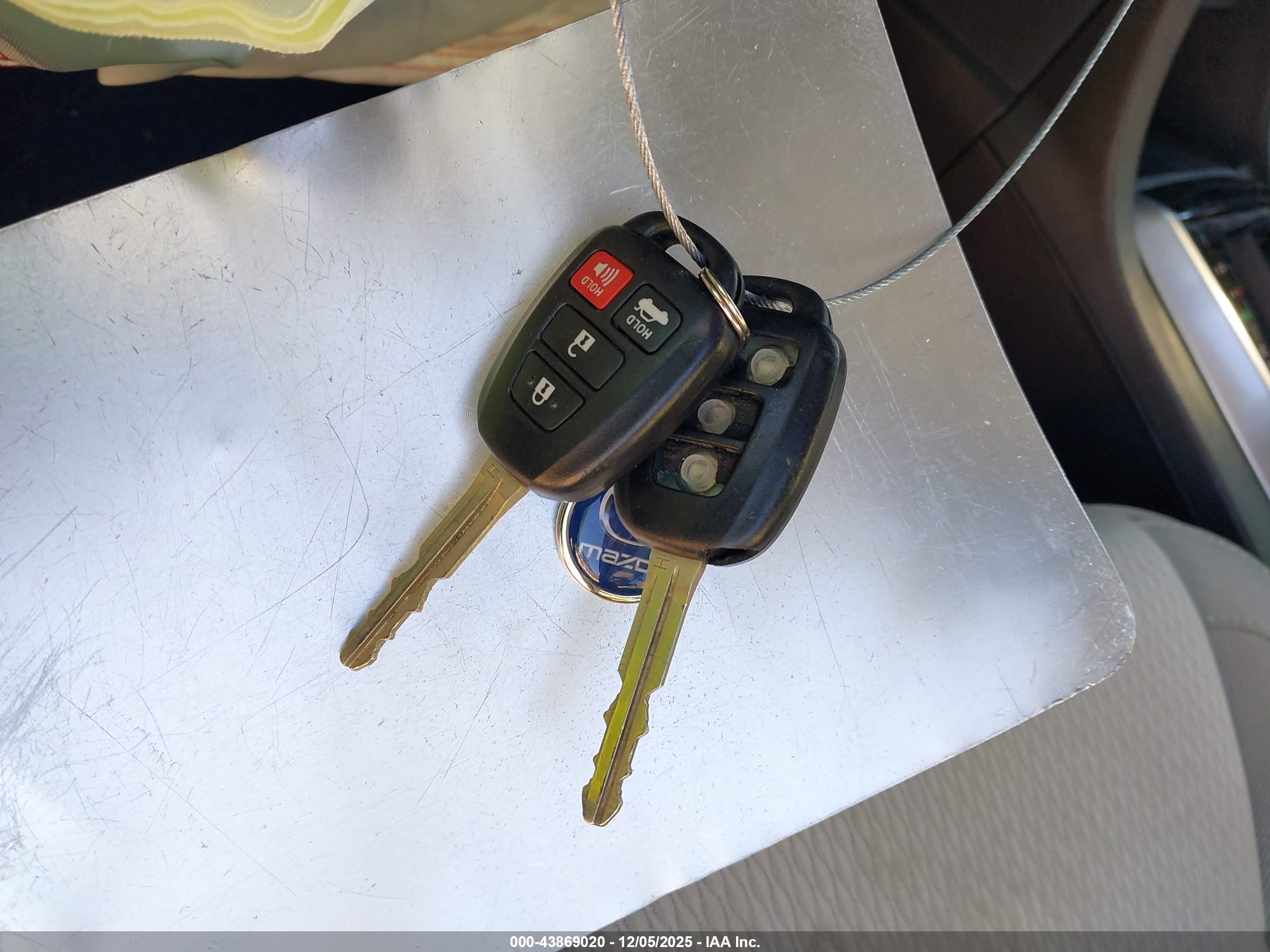 TOYOTA COROLLA image 11