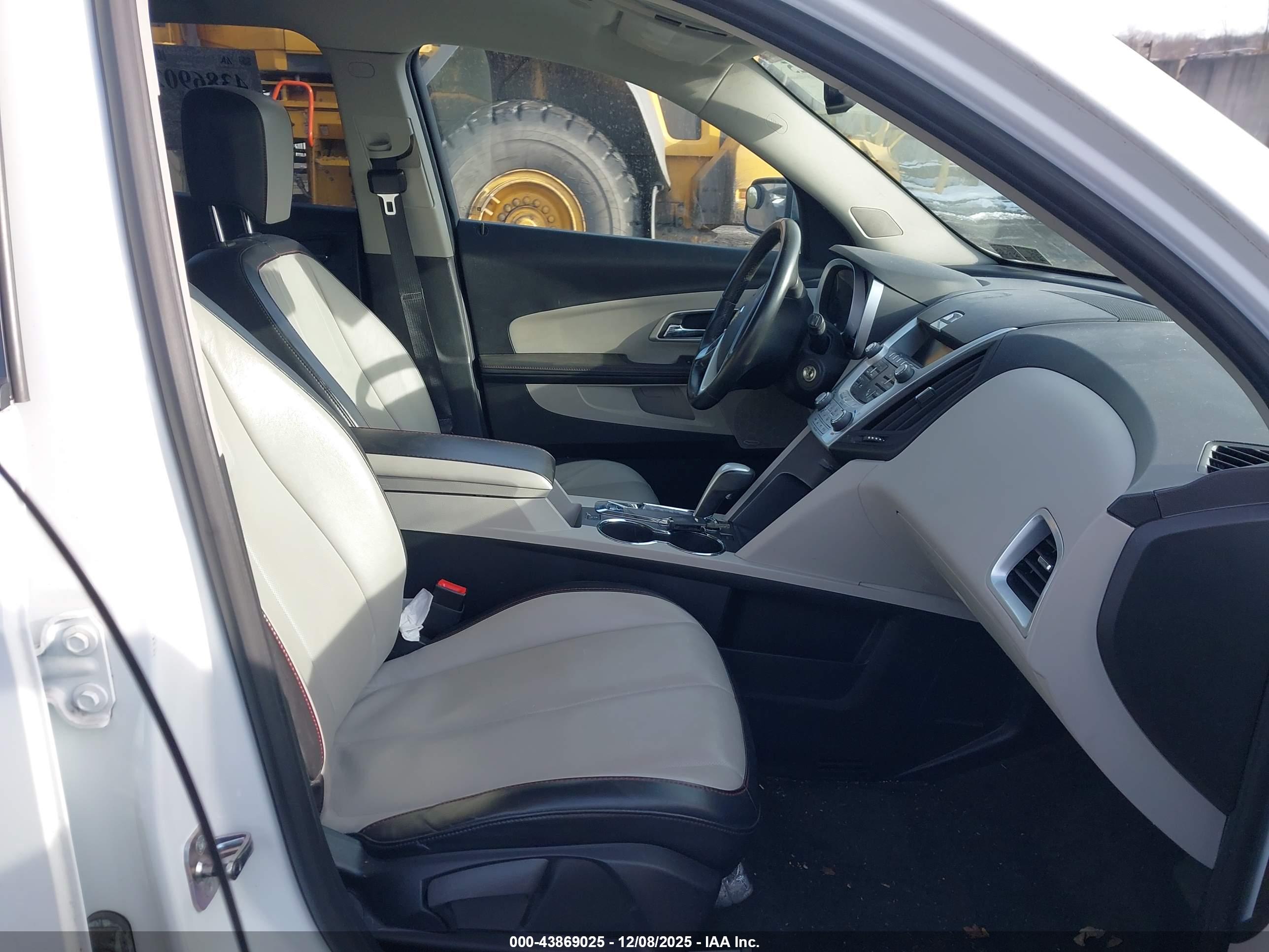 CHEVROLET EQUINOX image 5