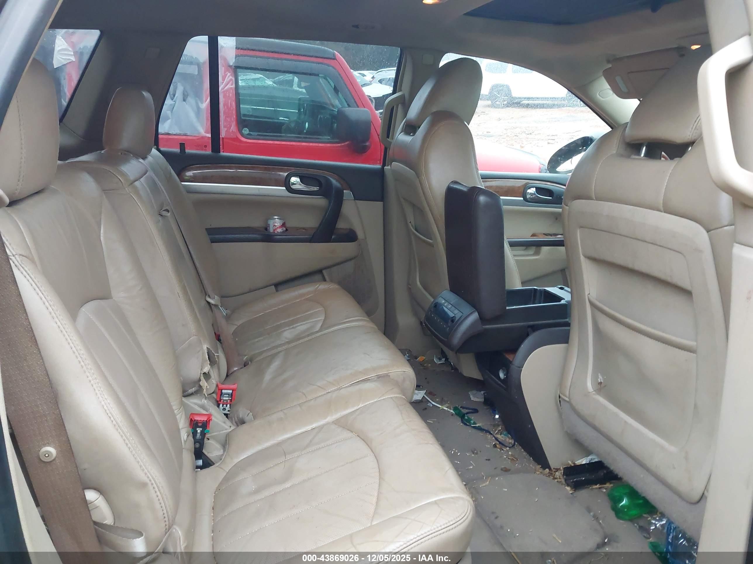 BUICK ENCLAVE image 8