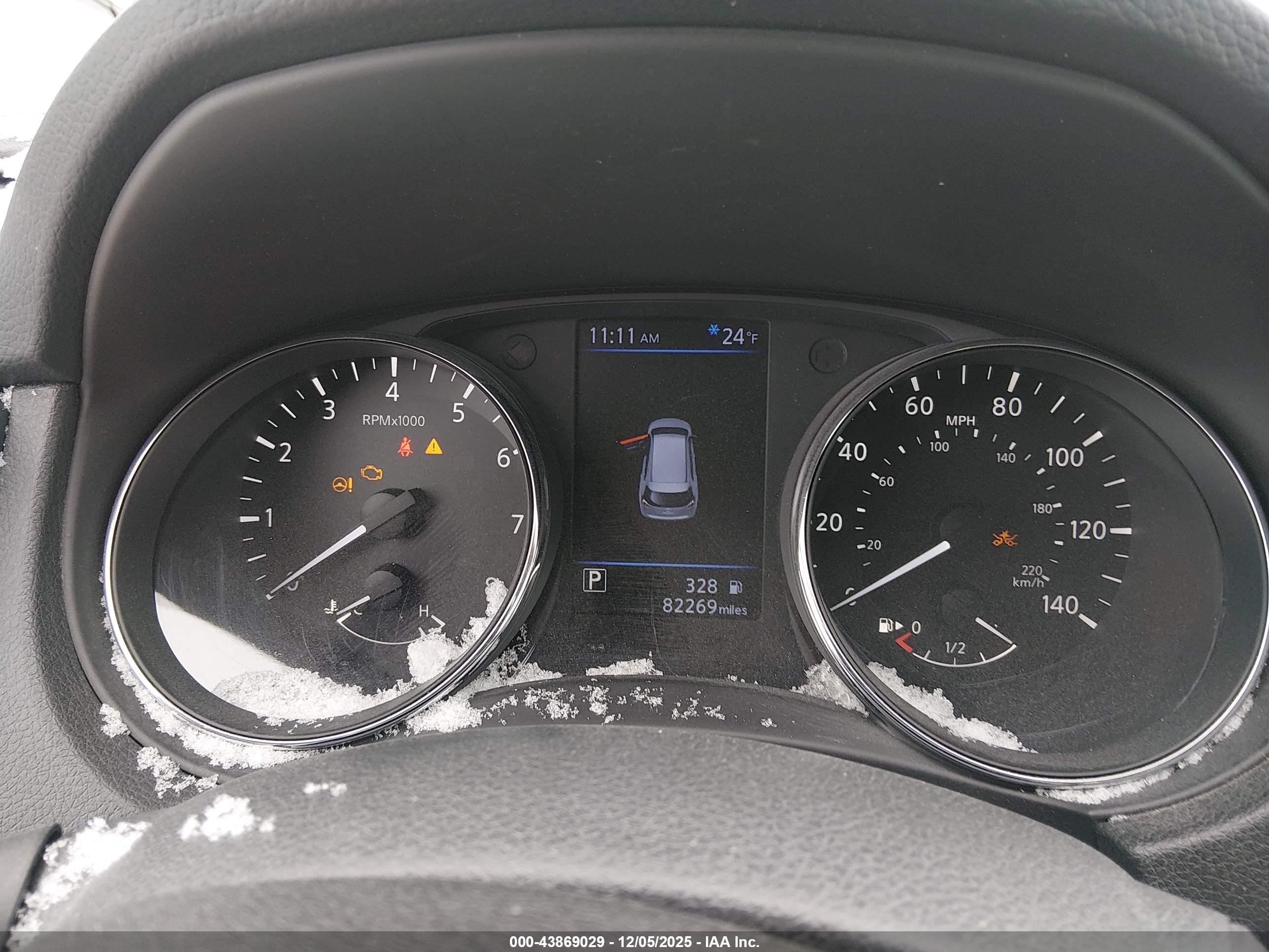 NISSAN ROGUE image 7