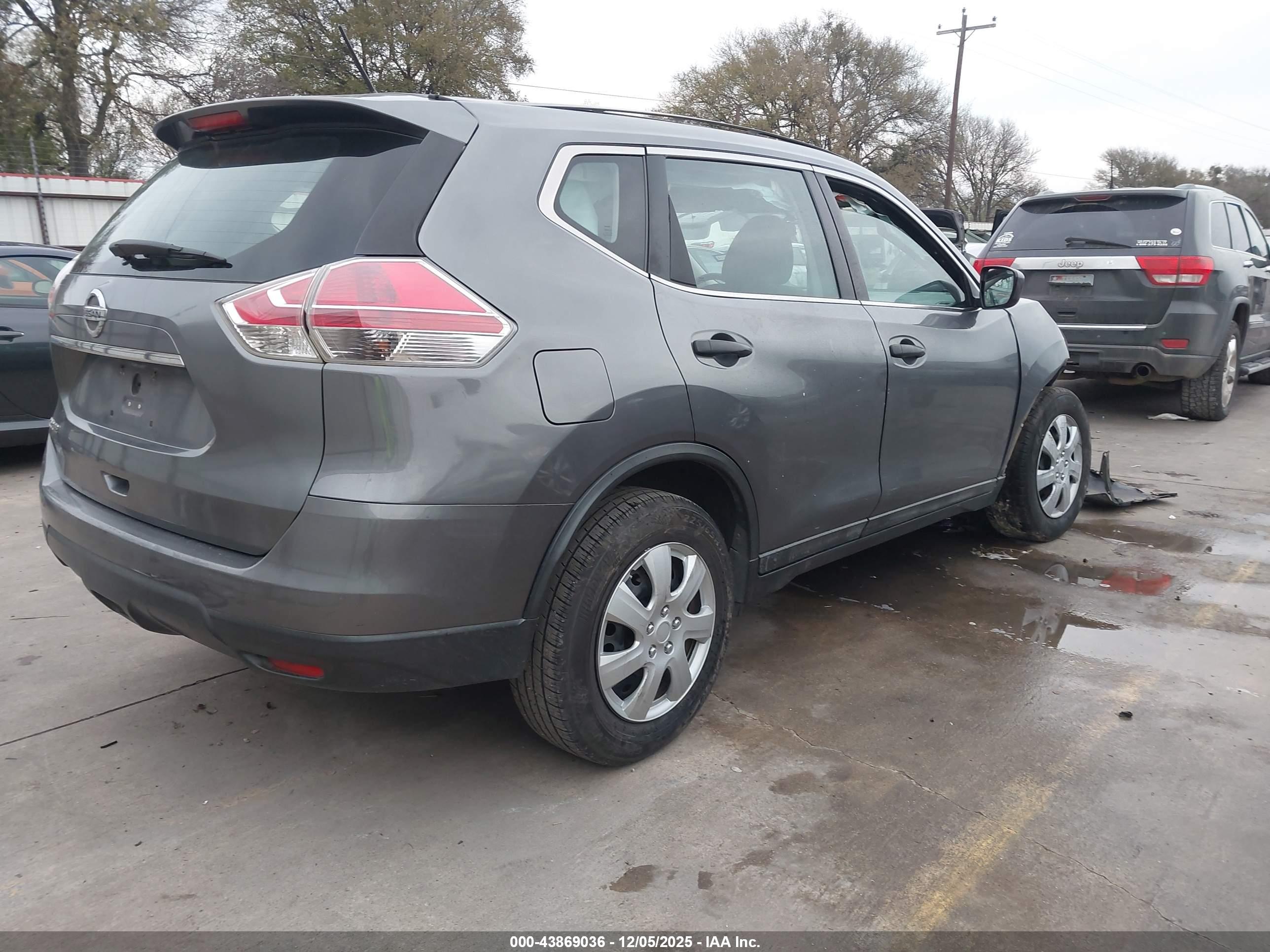 NISSAN ROGUE image 4